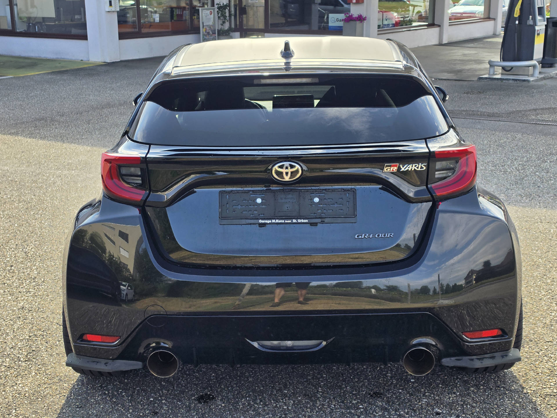 TOYOTA GR Yaris 1.6 Turbo Sport 4x4-showroom-element-3