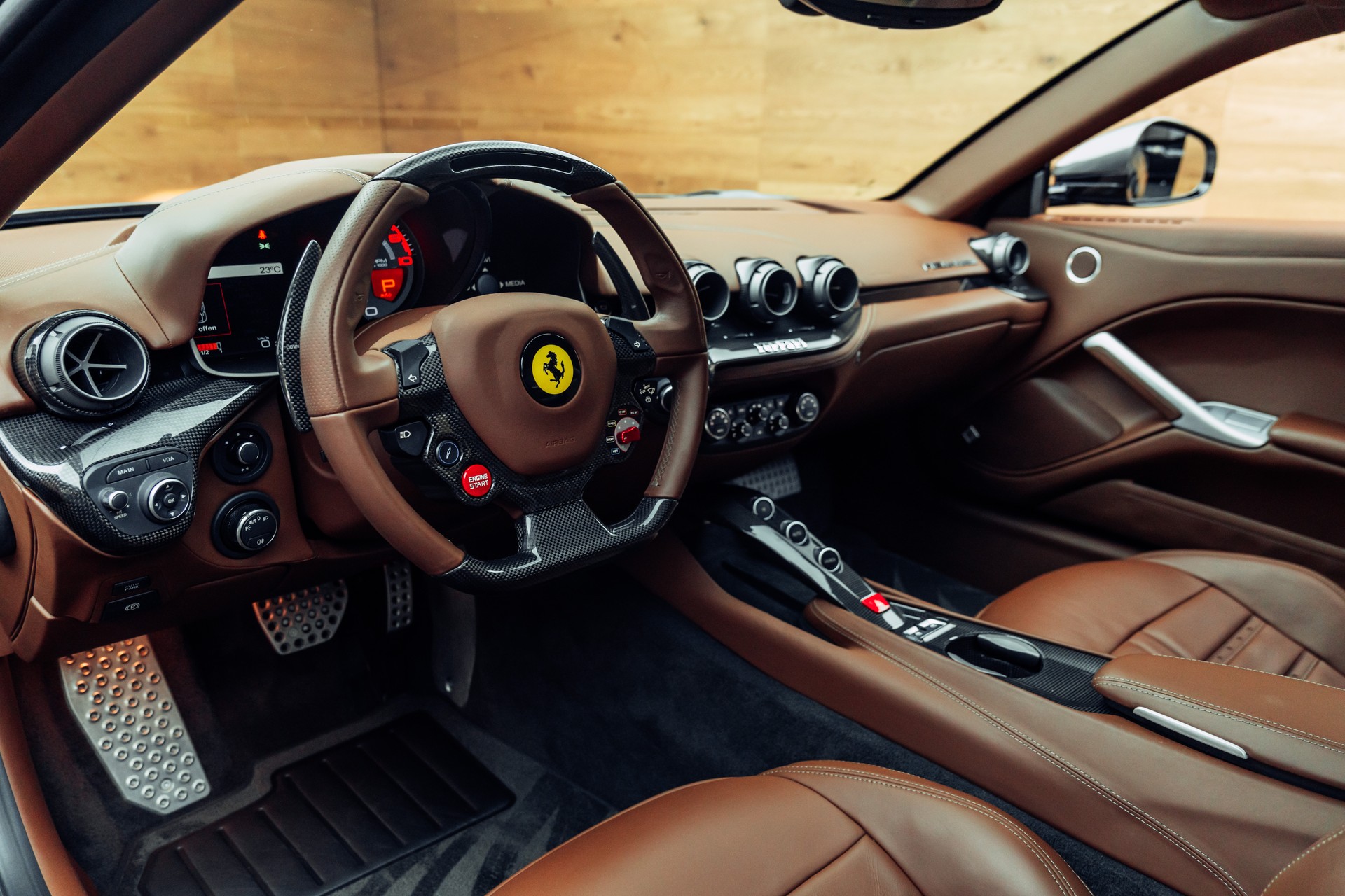 FERRARI F12 Berlinetta Canna di Fucile-image-4