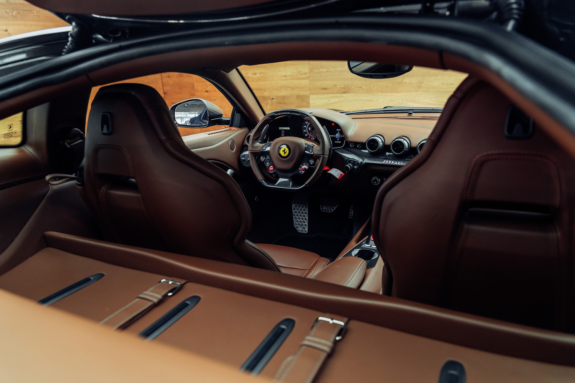 FERRARI F12 Berlinetta Canna di Fucile-image-21