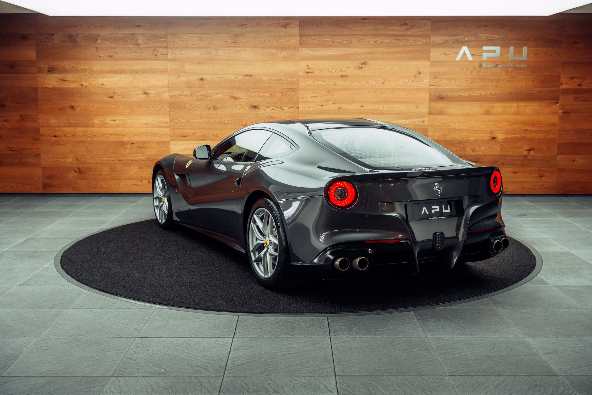 FERRARI F12 Berlinetta Canna di Fucile-image-2