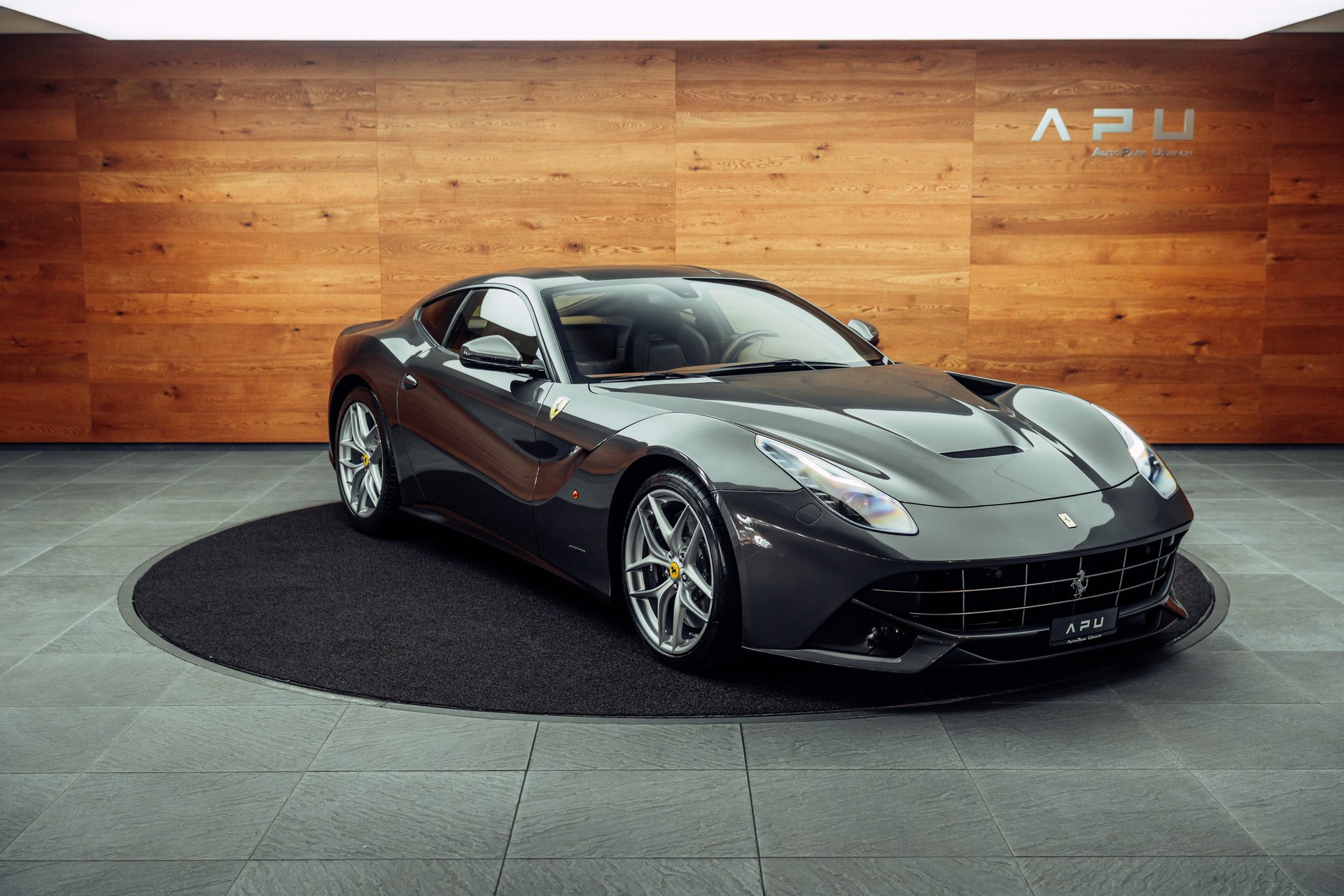 FERRARI F12 Berlinetta Canna di Fucile-image-0