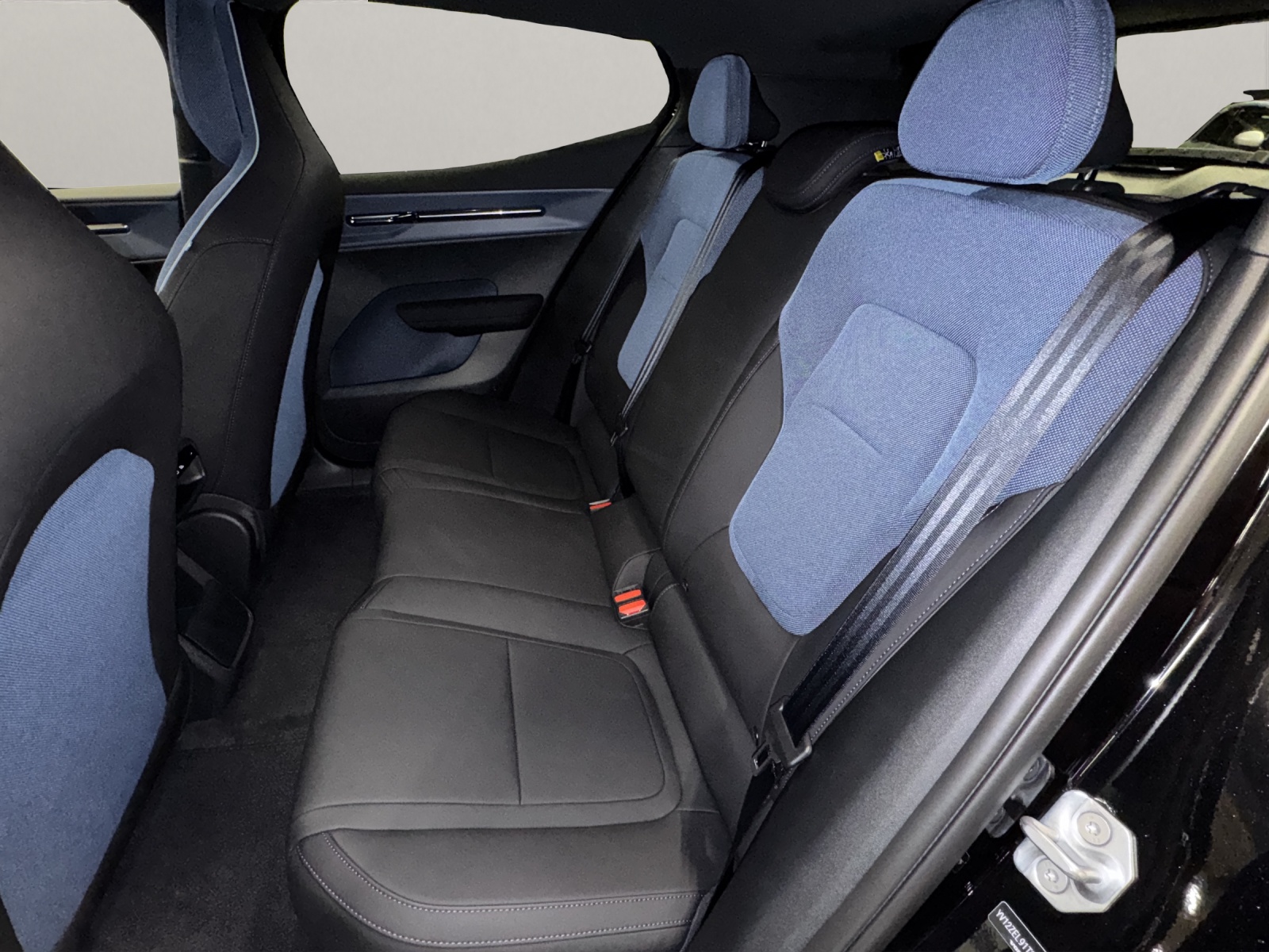 VOLVO EX30 E60 Plus-image-13