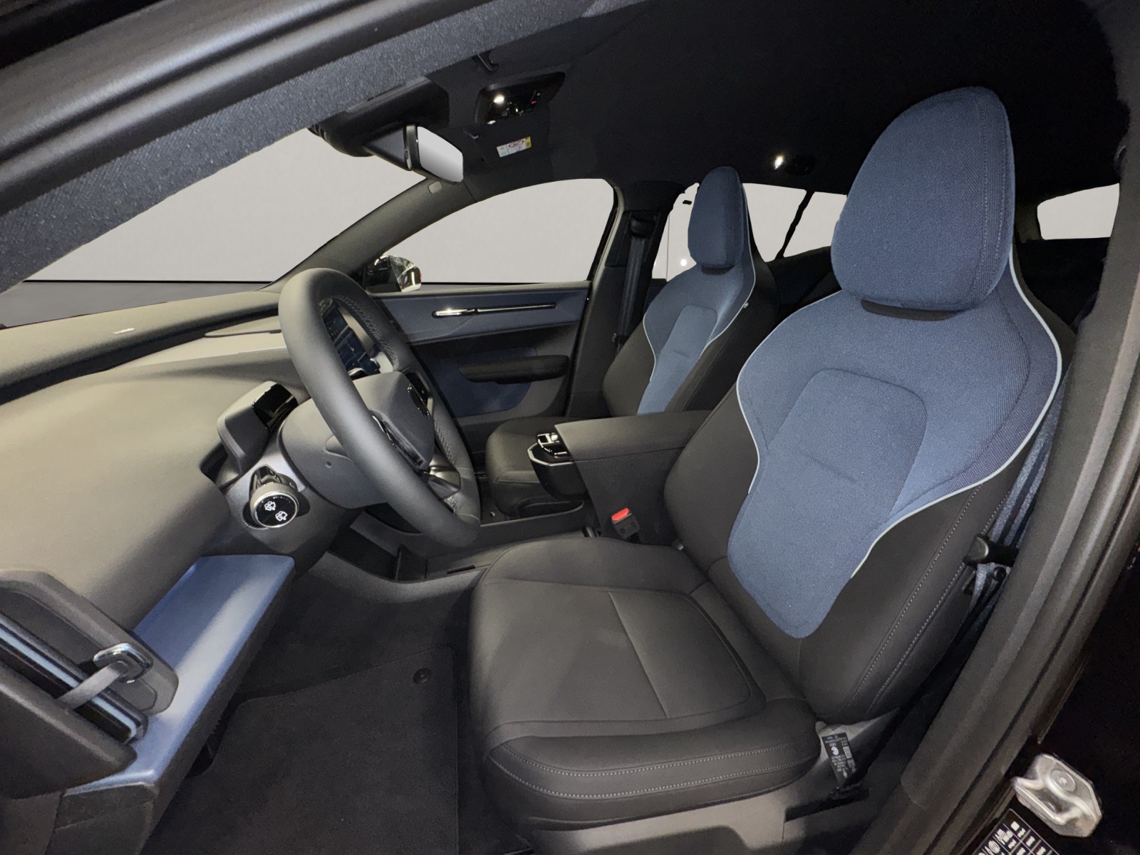 VOLVO EX30 E60 Plus-image-8