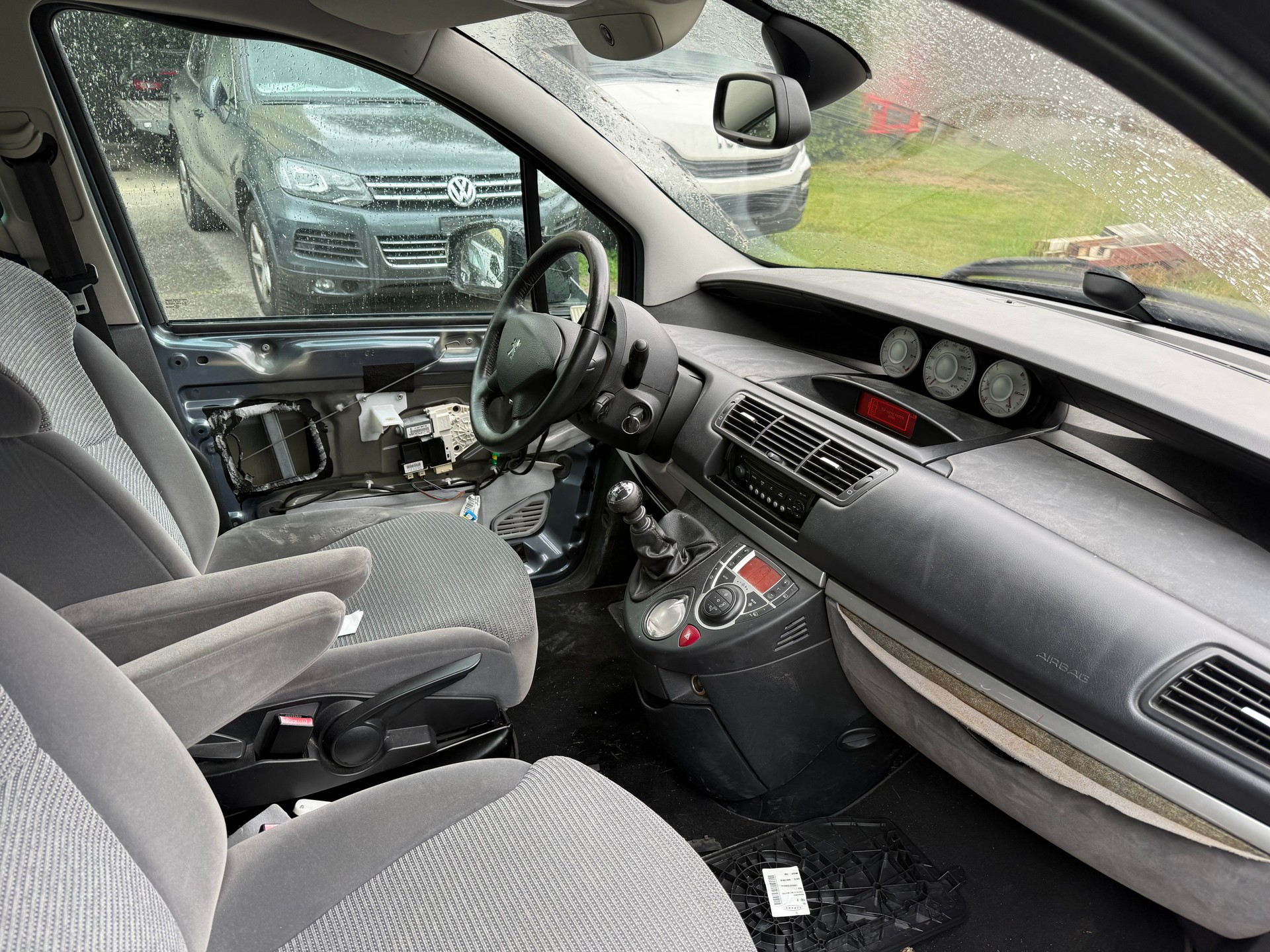 PEUGEOT 807 2.0 16V HDi (ST) Family+-image-5