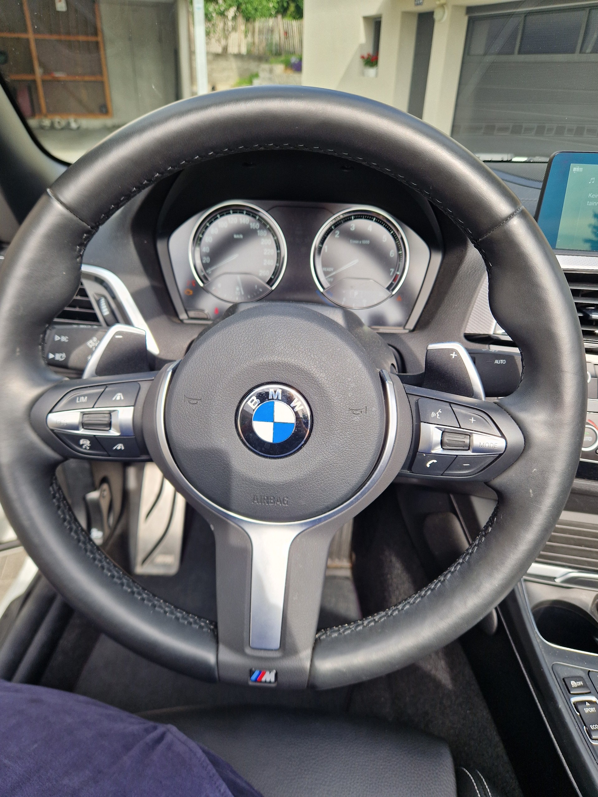 BMW M240i xDrive SAG-image-4