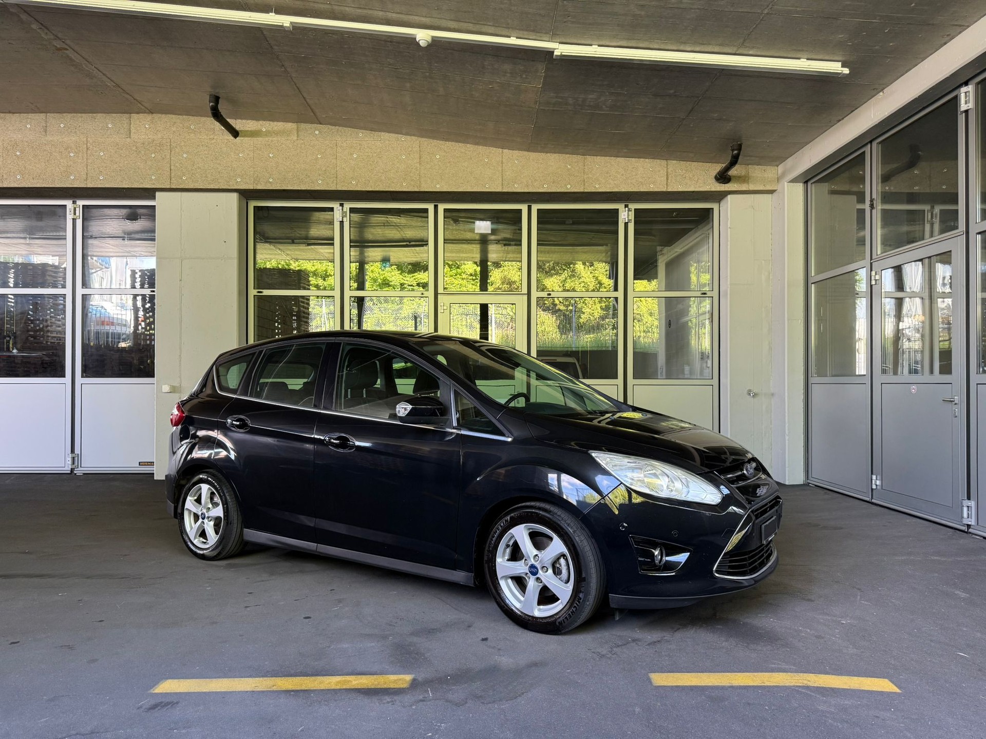 FORD C-Max 1.6 Ti-VCT Titanium-image-0