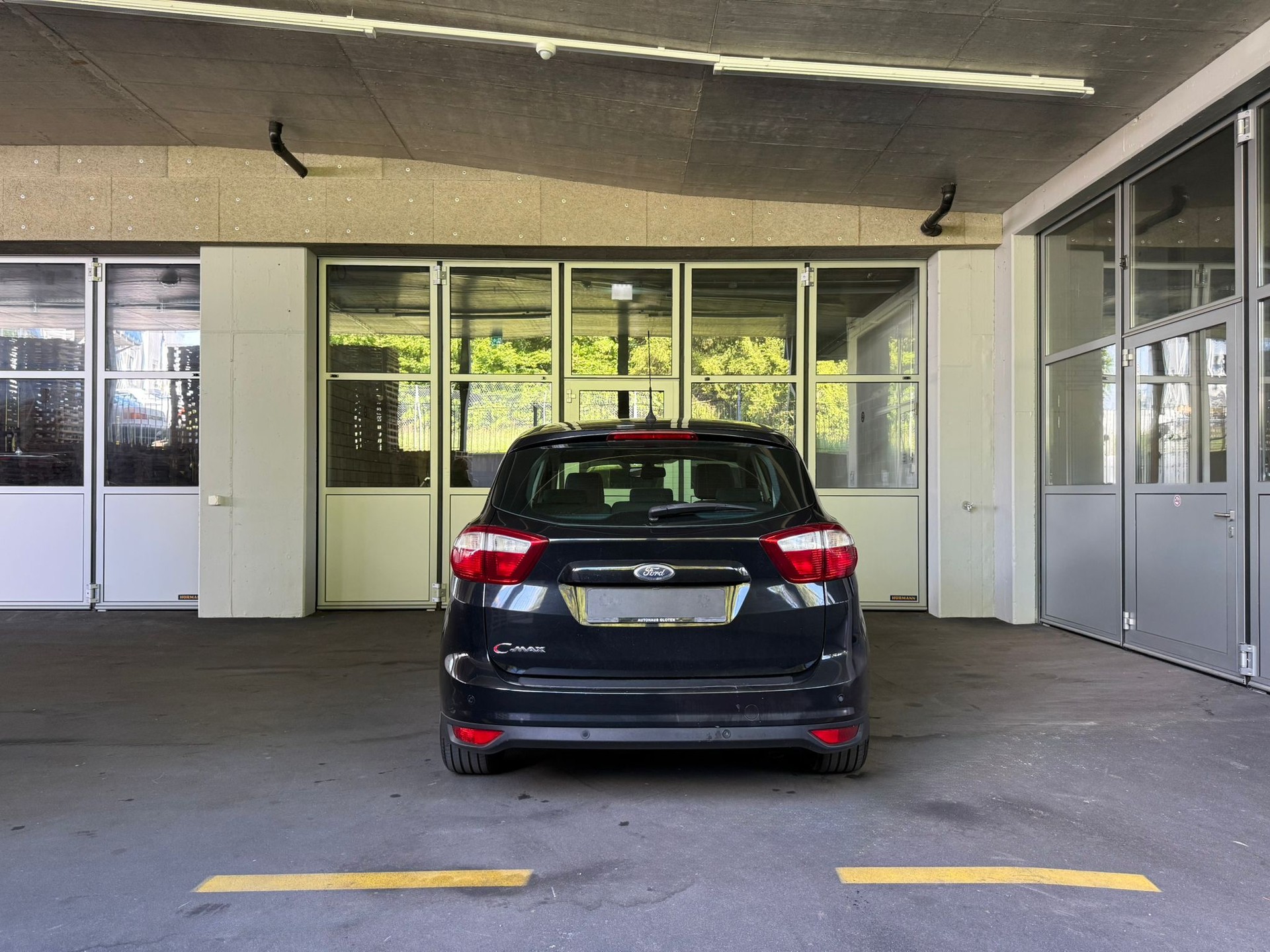 FORD C-Max 1.6 Ti-VCT Titanium-image-3