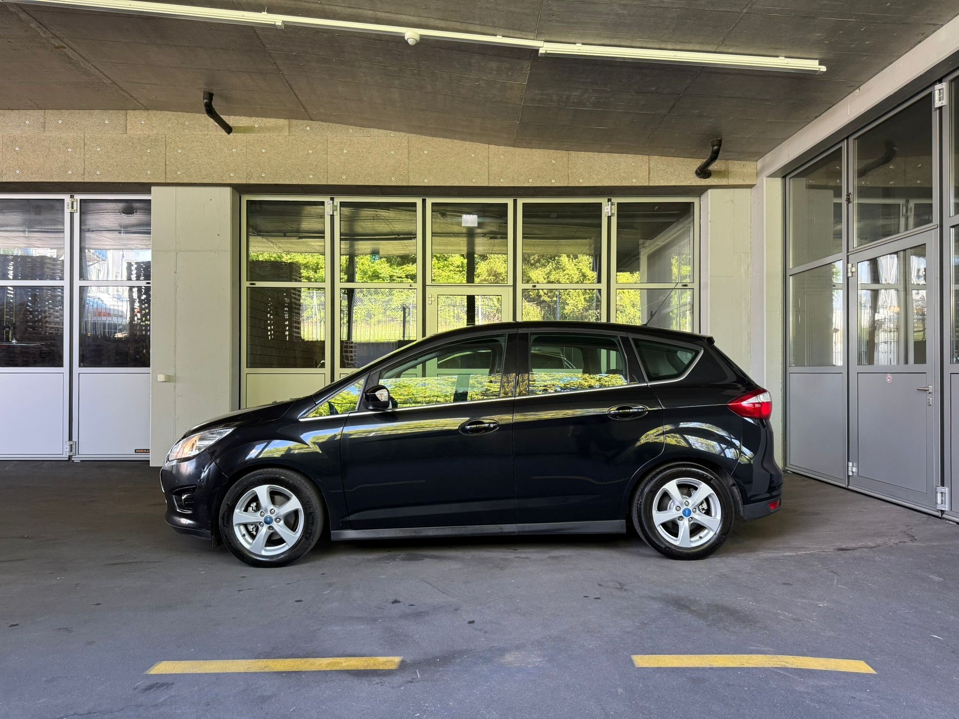 FORD C-Max 1.6 Ti-VCT Titanium-image-5