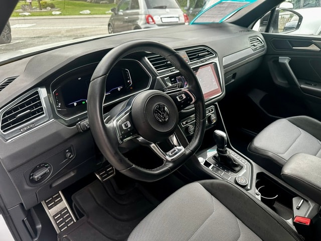 VW Tiguan 2.0 TDI SCR Highline 4Motion DSG-image-6