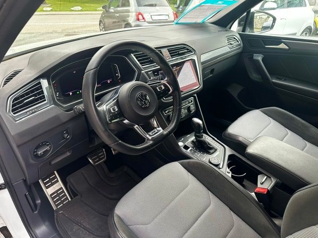 VW Tiguan 2.0 TDI SCR Highline 4Motion DSG-image-5