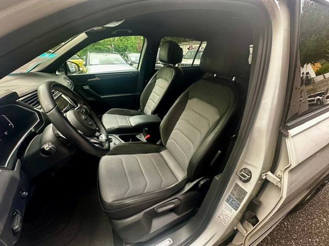 VW Tiguan 2.0 TDI SCR Highline 4Motion DSG-image-9
