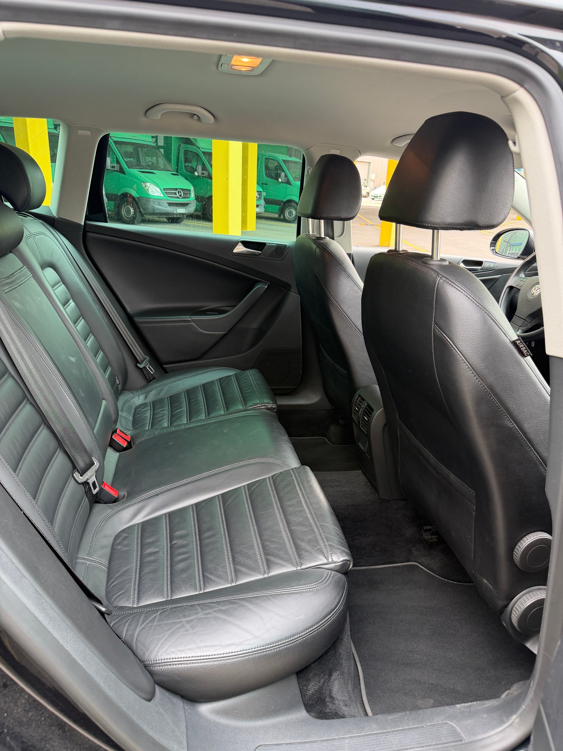 VW Passat Variant 2.0 TDI Comfortline-image-14