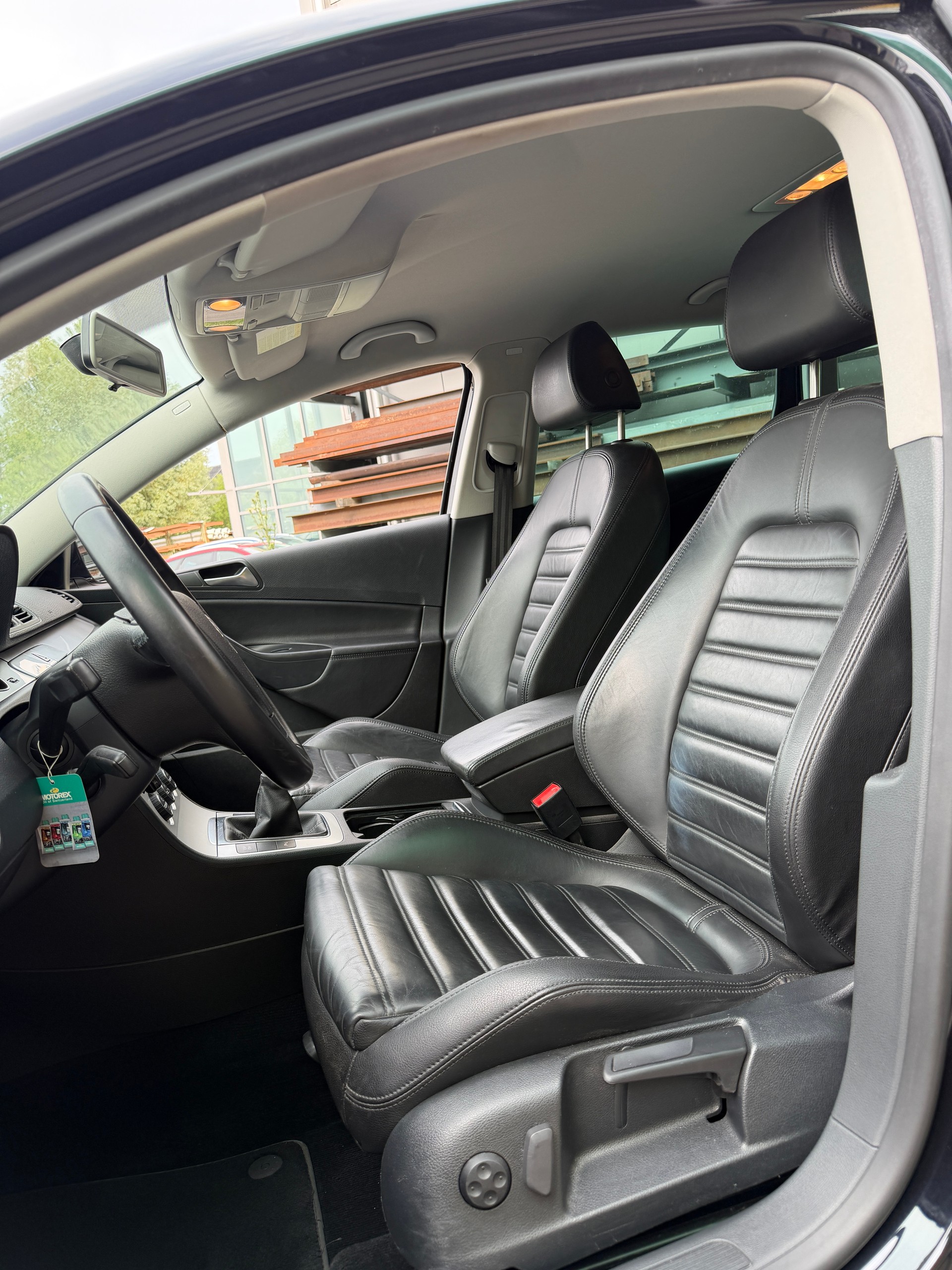 VW Passat Variant 2.0 TDI Comfortline-image-8