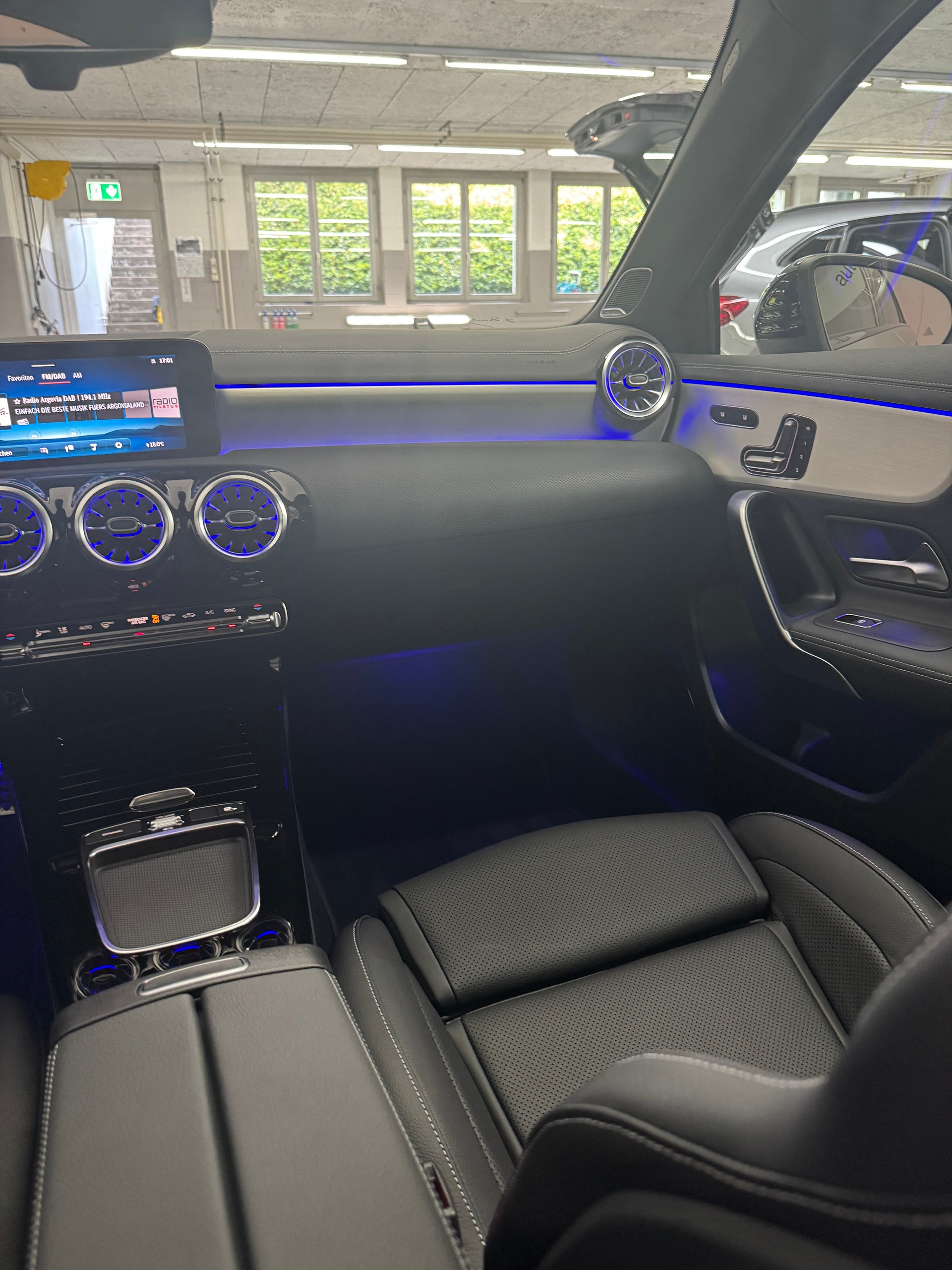 MERCEDES-BENZ A AMG 45 S 4Matic+-image-10