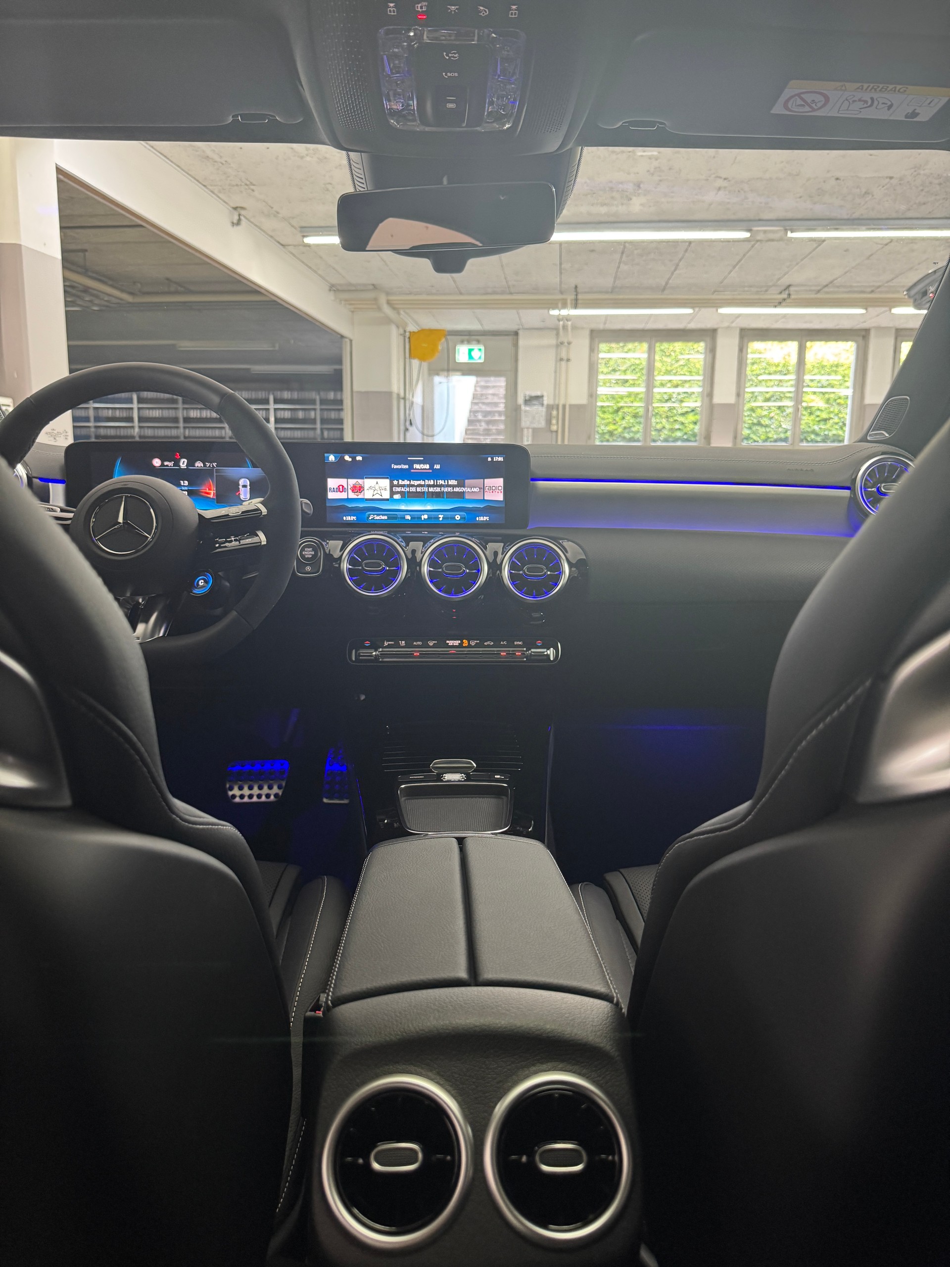 MERCEDES-BENZ A AMG 45 S 4Matic+-image-11
