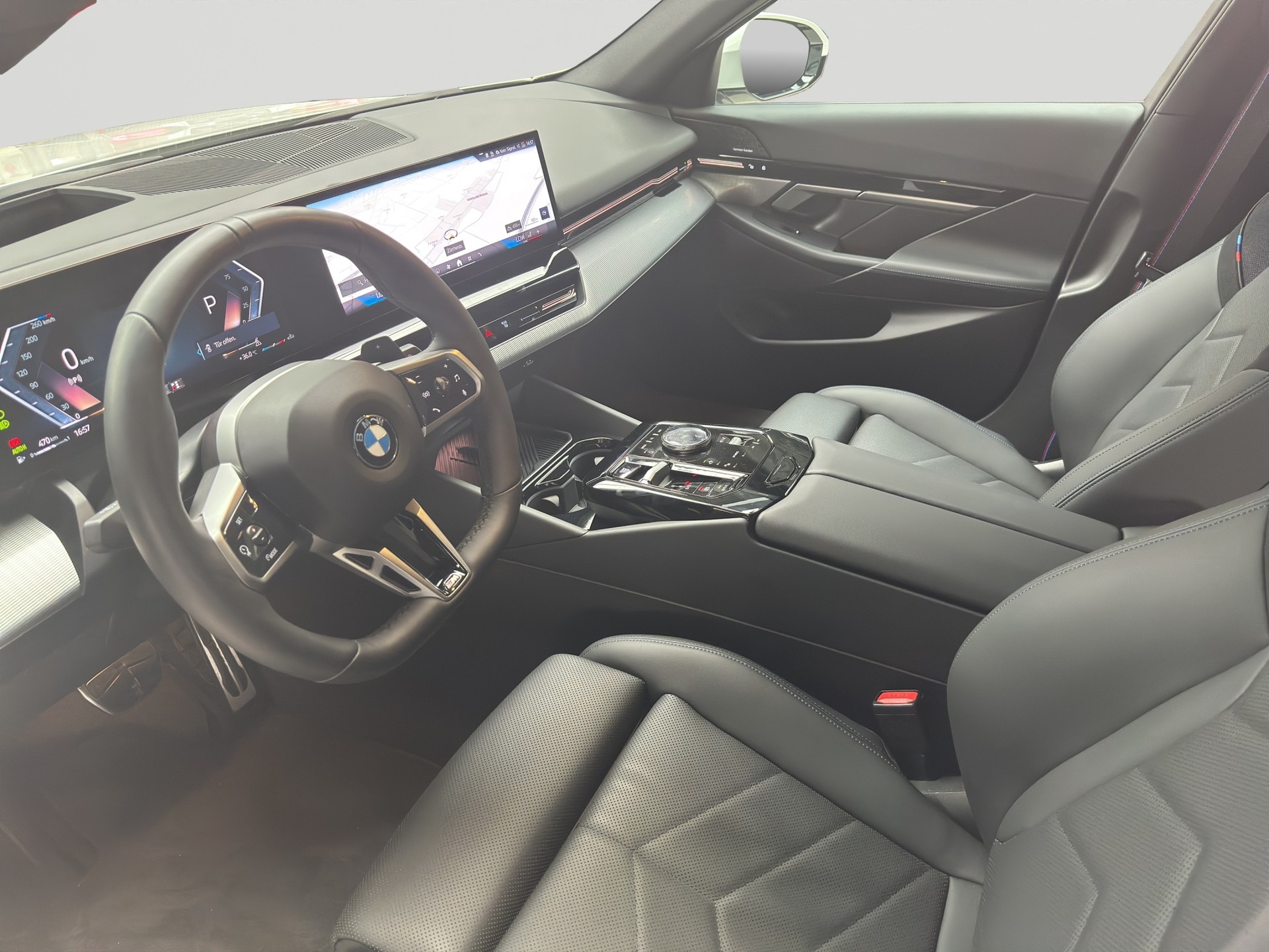 BMW 520i M Sport M Sport Pro Mild Hybrid-image-6