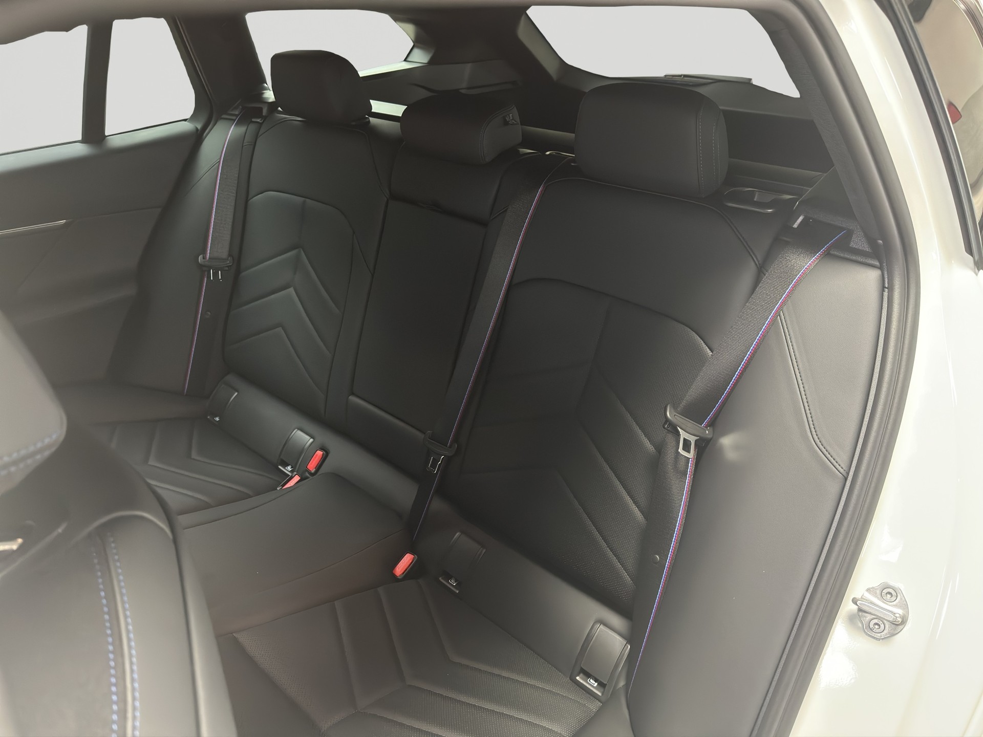 BMW 520i M Sport M Sport Pro Mild Hybrid-image-7
