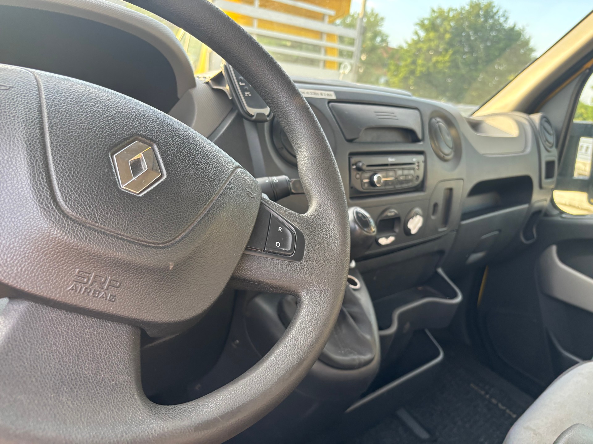 RENAULT Master T35 ENERGY 2.3dCi 165 L2-image-2