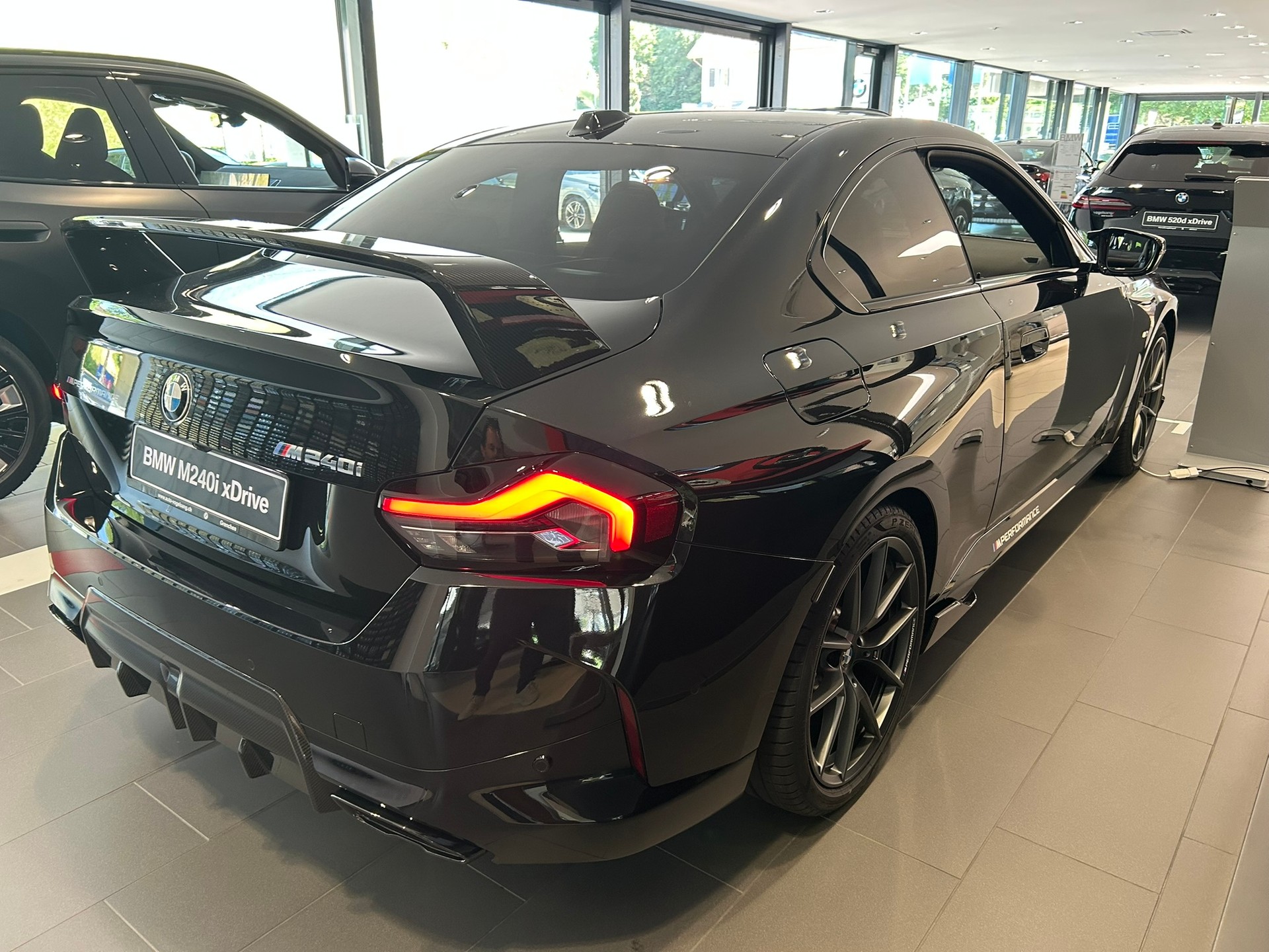 BMW M240i xDrive M Sport Pro Steptronic-image-8