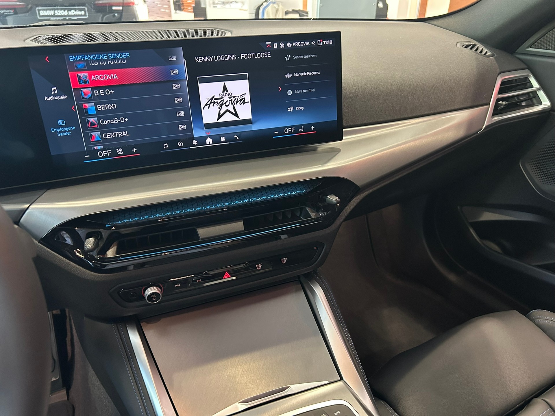 BMW M240i xDrive M Sport Pro Steptronic-image-24