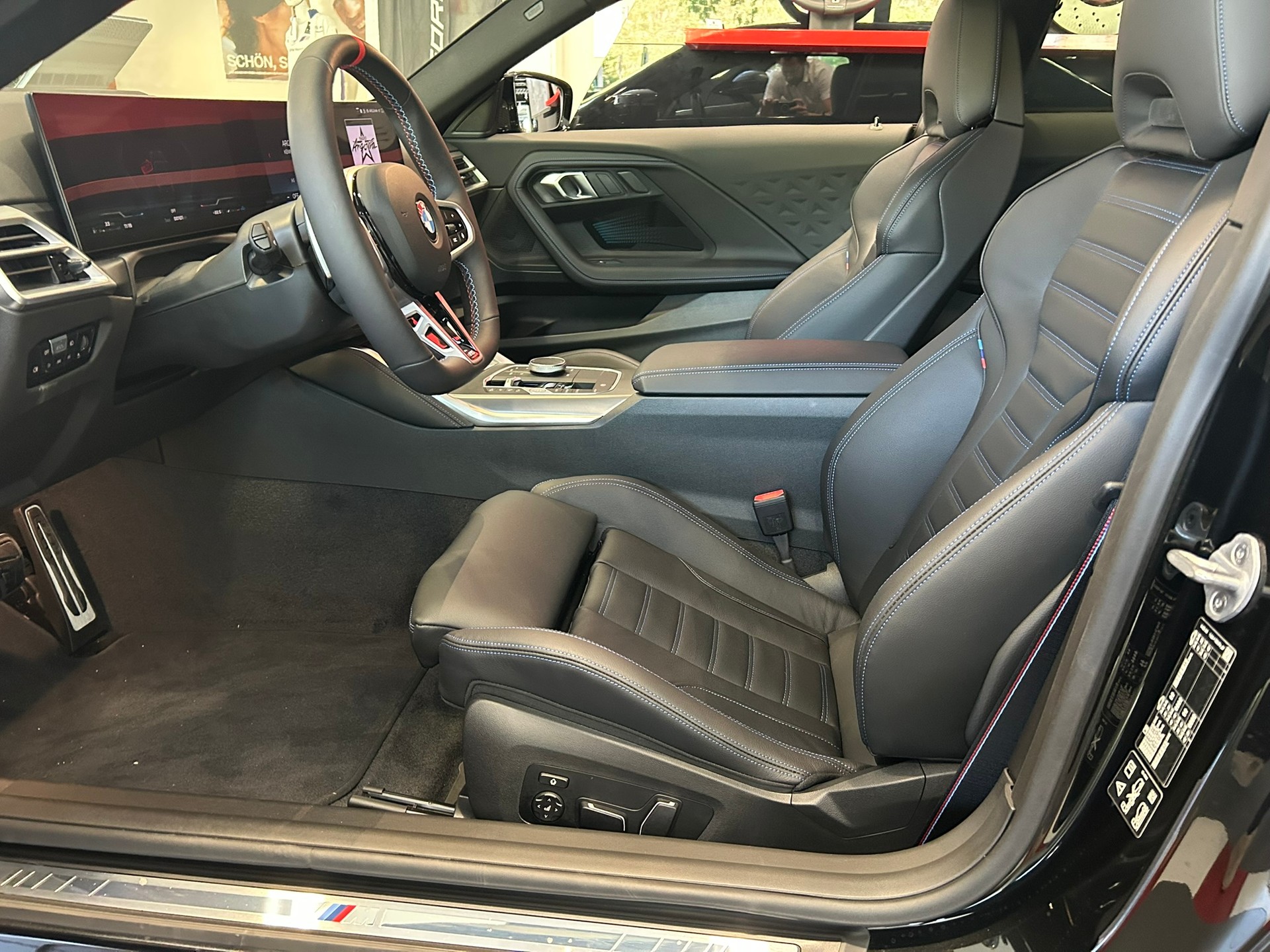 BMW M240i xDrive M Sport Pro Steptronic-image-26