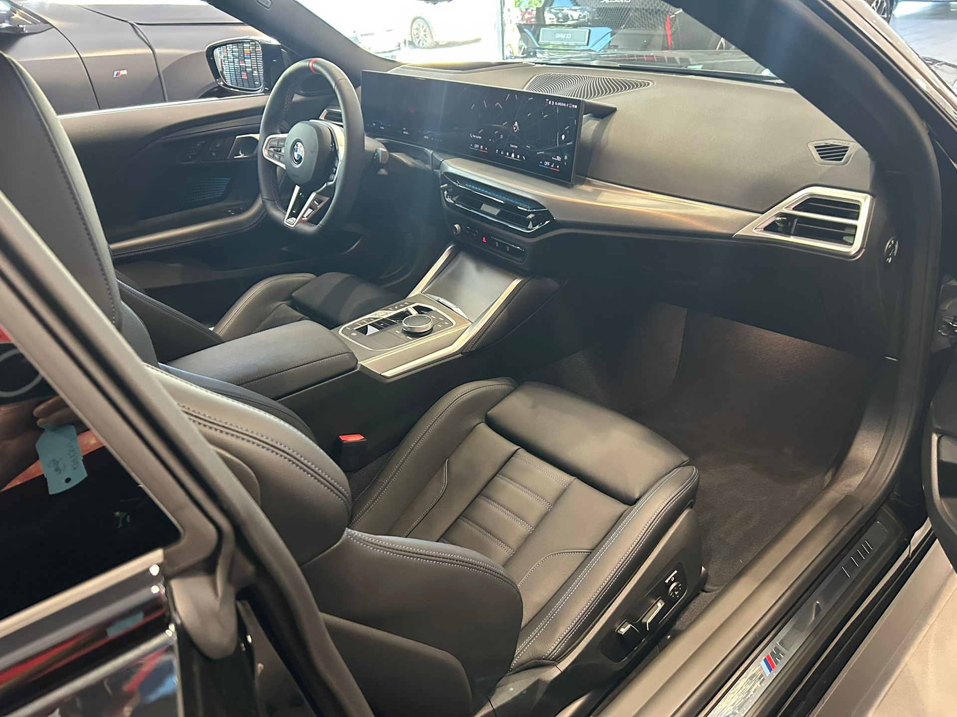 BMW M240i xDrive M Sport Pro Steptronic-image-22