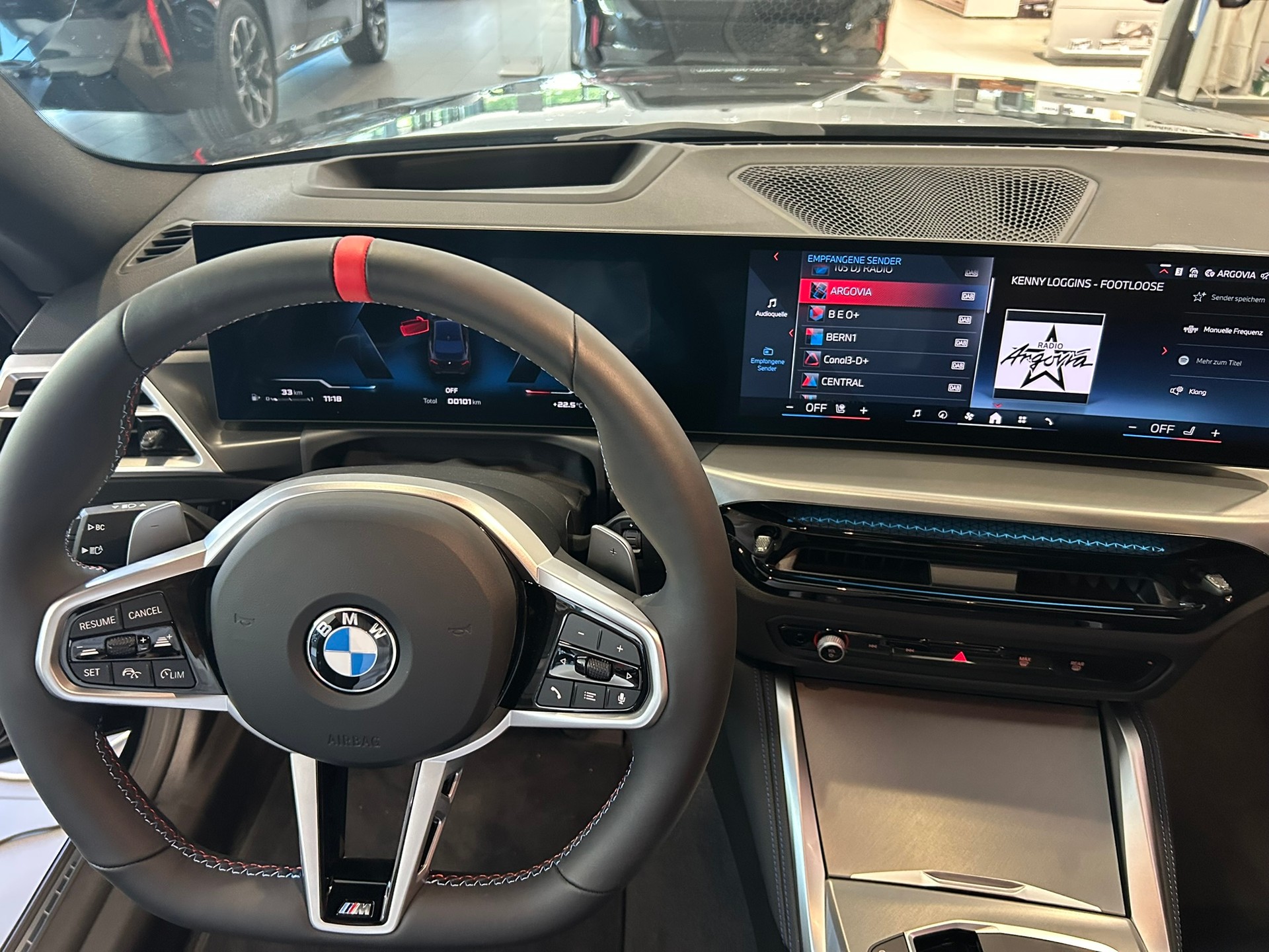 BMW M240i xDrive M Sport Pro Steptronic-image-25
