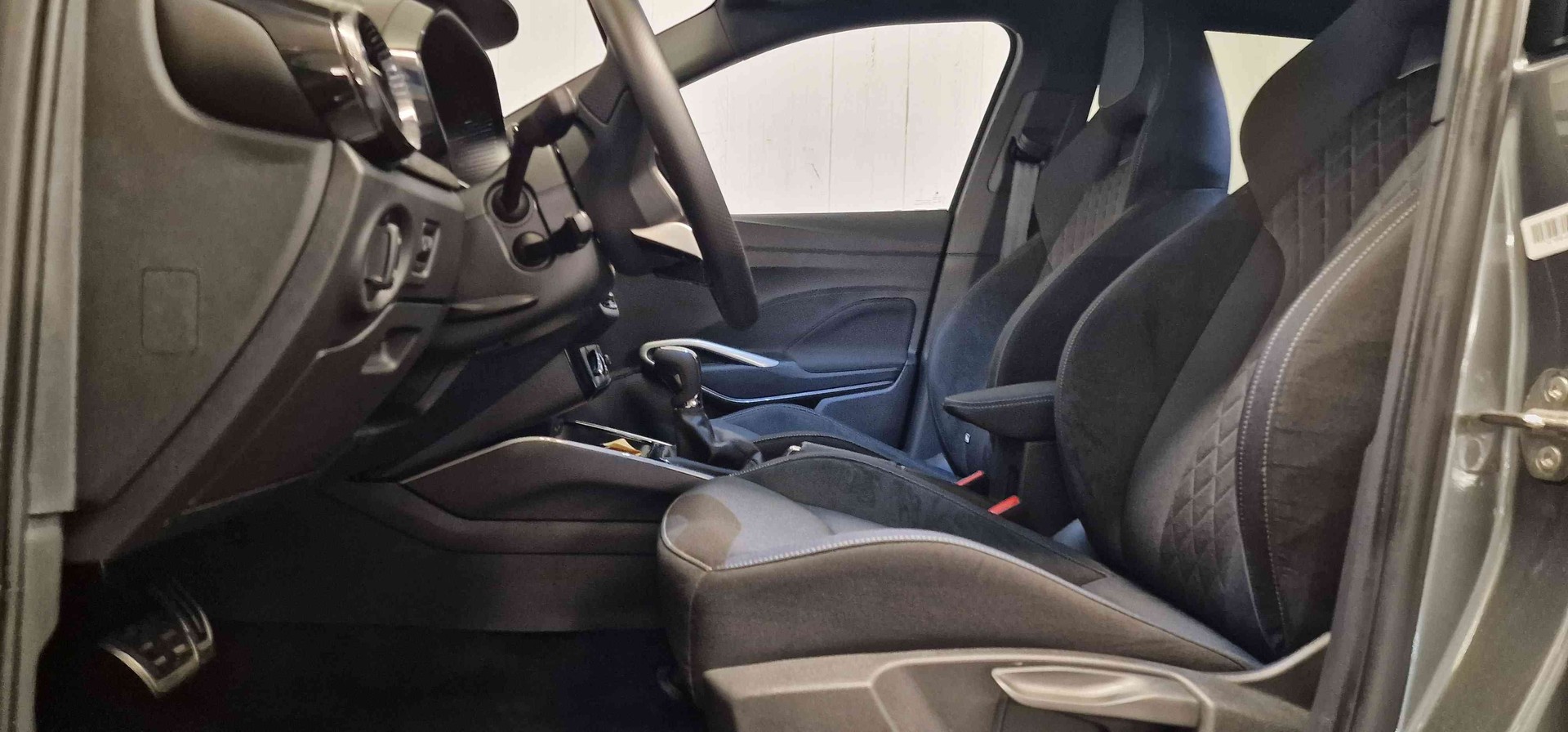 SKODA Fabia 1.0 TSI Selection DSG-image-3