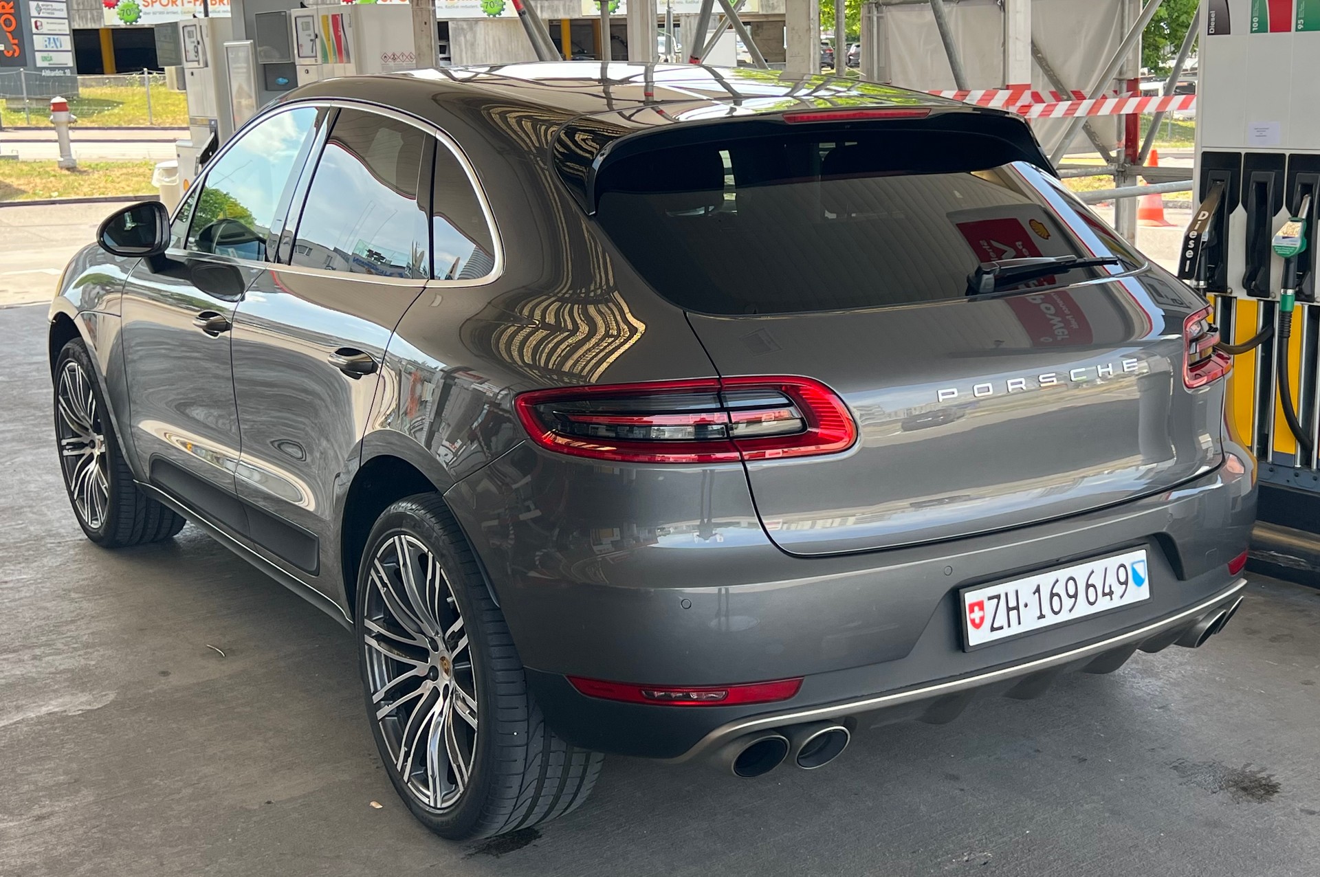 PORSCHE 3.0 V6 S-image-5