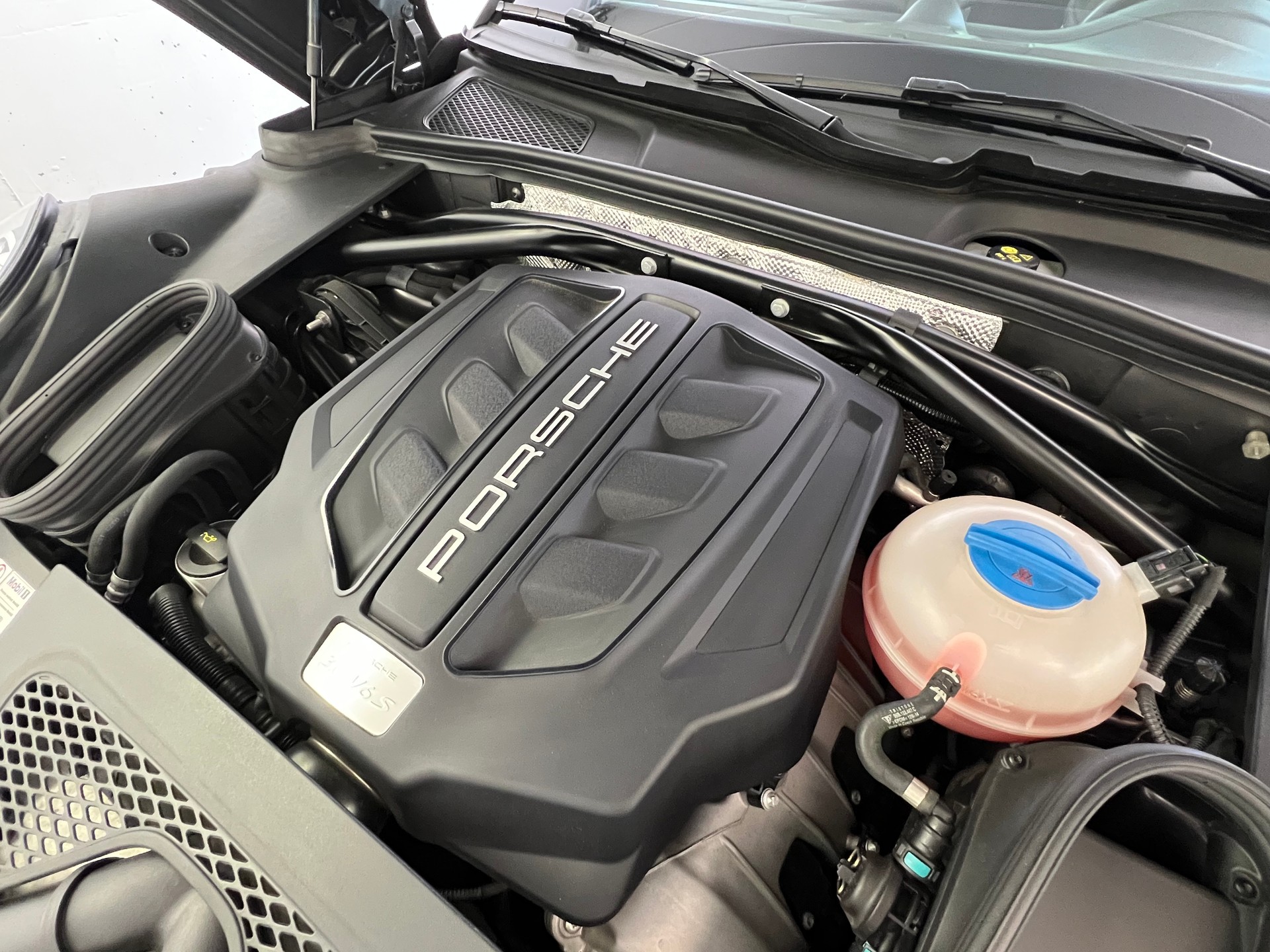 PORSCHE 3.0 V6 S-image-2