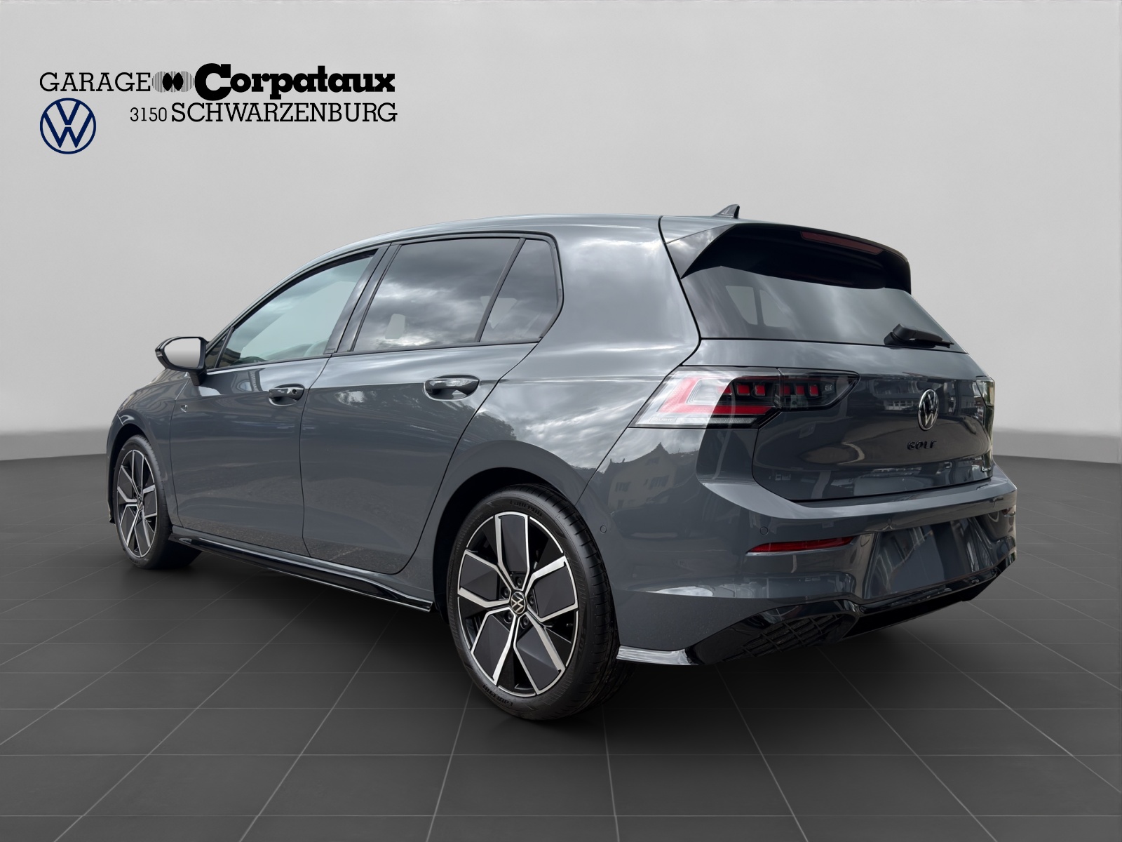 VW Golf 2.0 TSI R-Line DSG 4 Motion-image-3