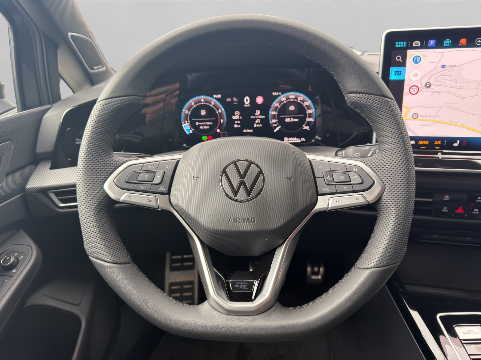 VW Golf 2.0 TSI R-Line DSG 4 Motion-image-10