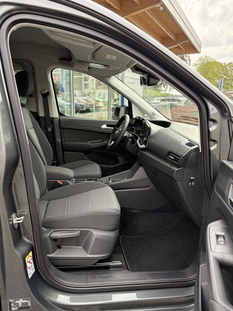 FORD TOURNEO Connect 2.0 EcoBlue 122 Titanium-image-6