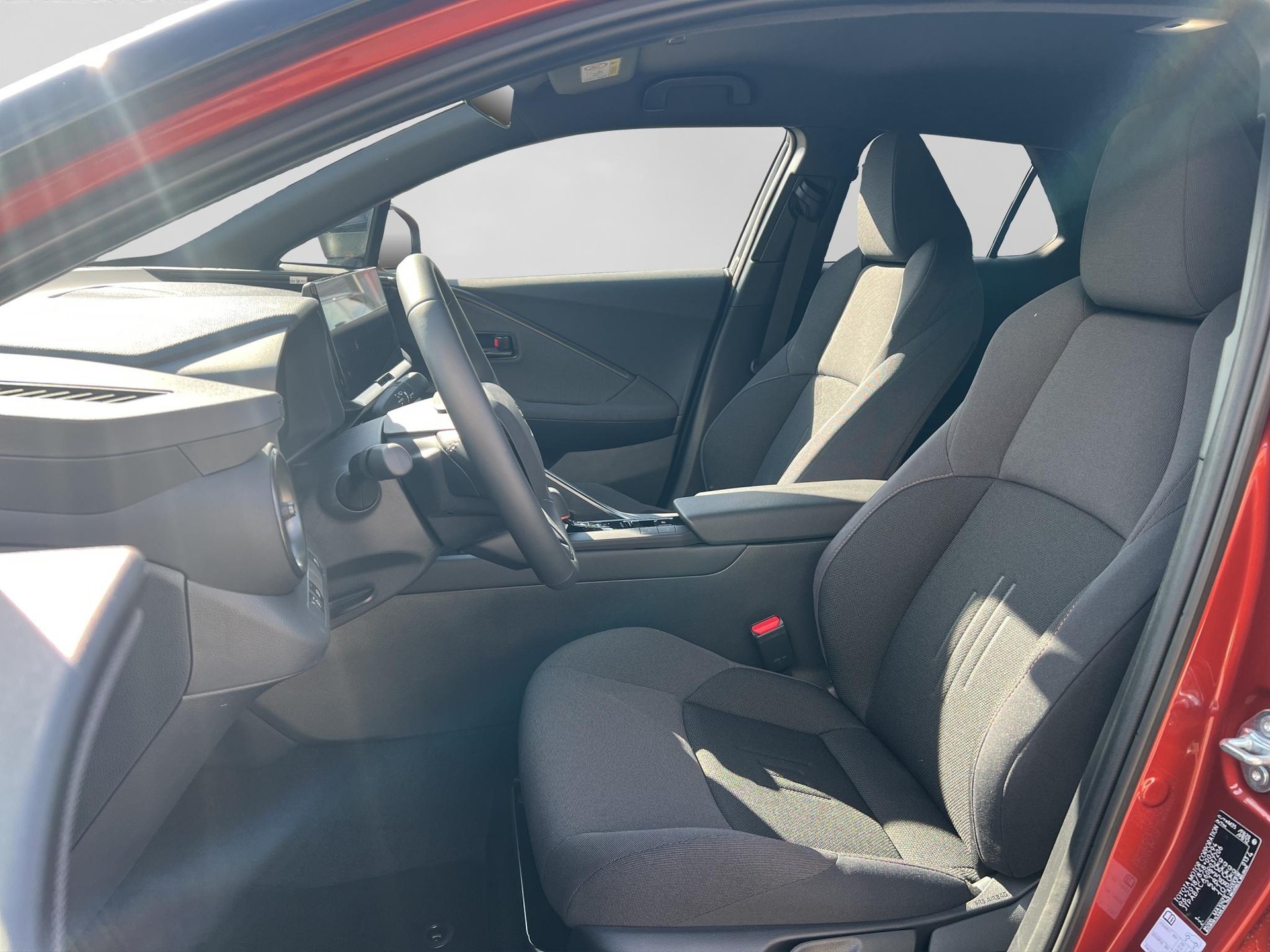 TOYOTA C-HR 2.0 PHEV Swiss Edition-image-1