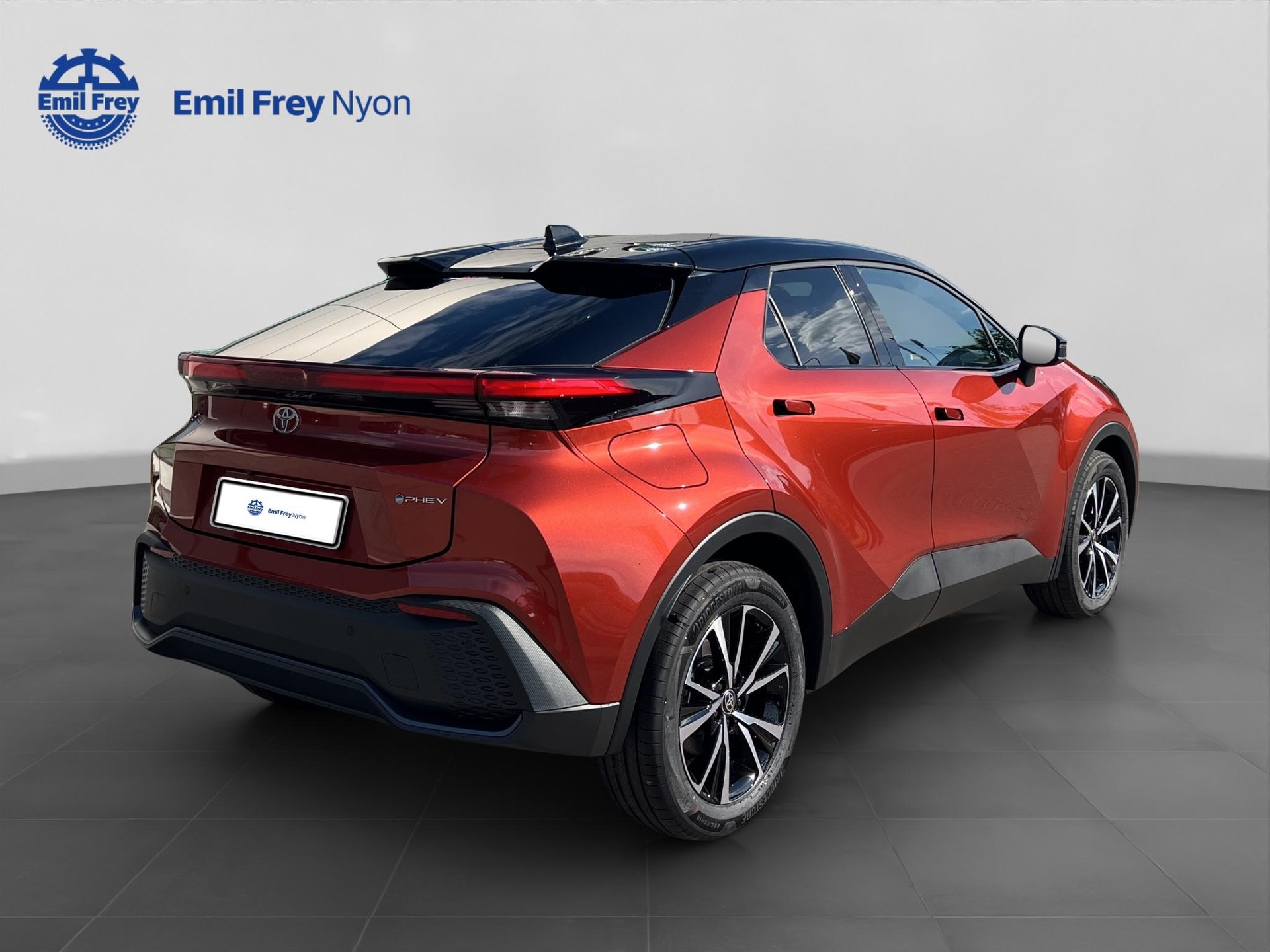 TOYOTA C-HR 2.0 PHEV Swiss Edition-image-5