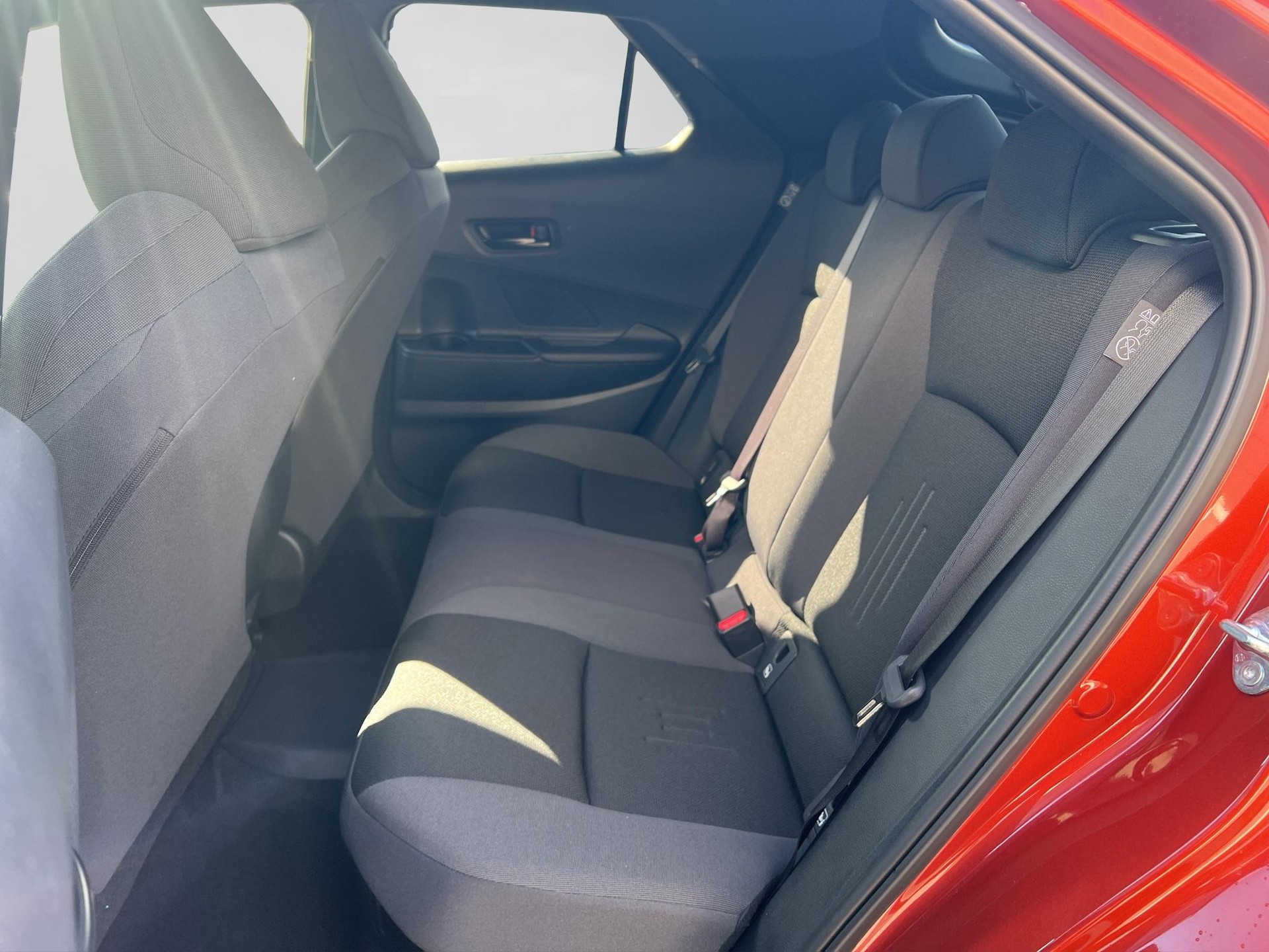 TOYOTA C-HR 2.0 PHEV Swiss Edition-image-6