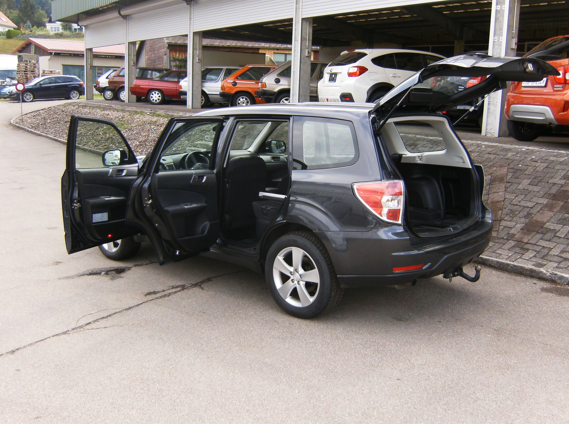 SUBARU Forester 2.0D X Swiss-image-4