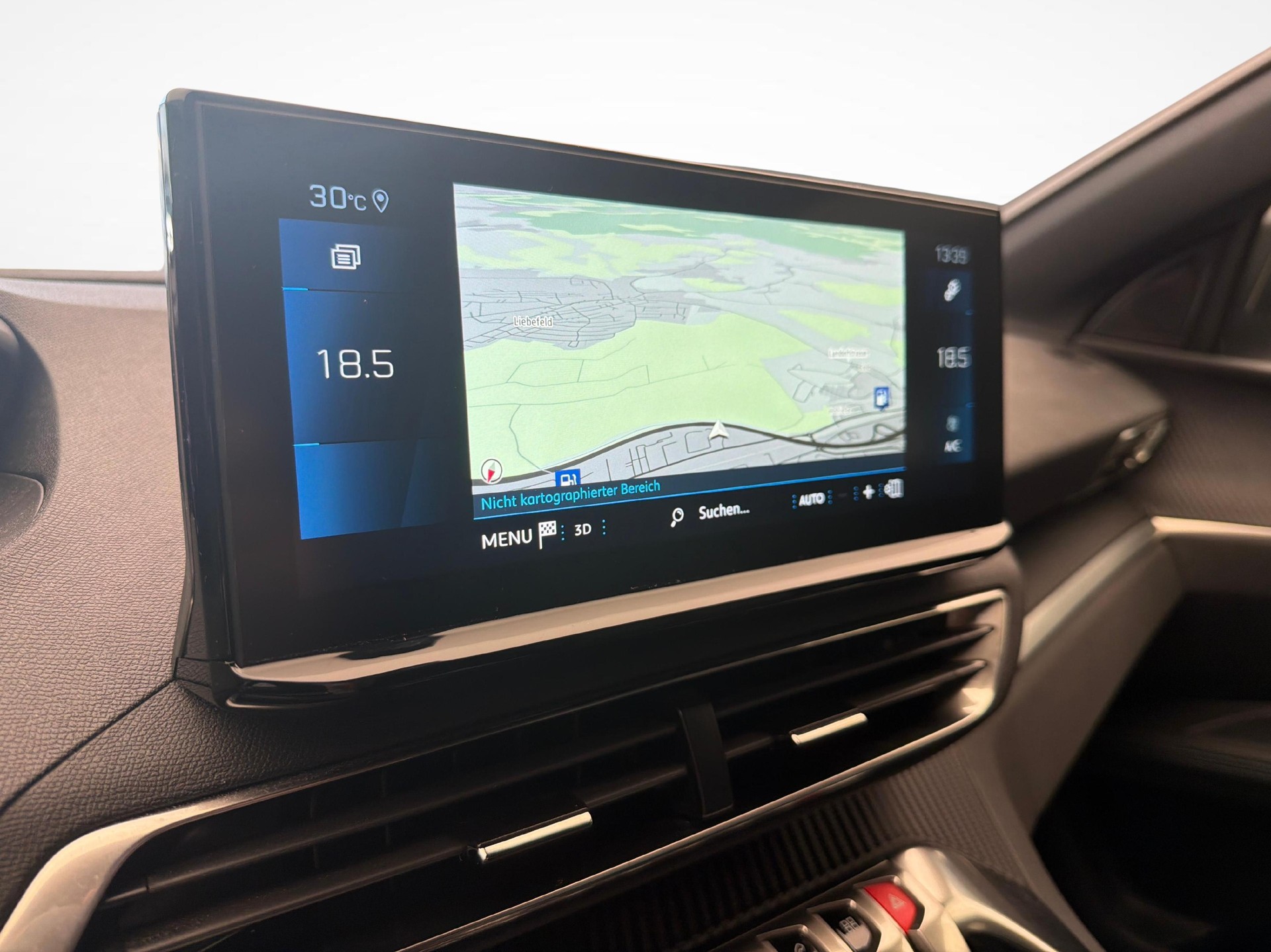 PEUGEOT 5008 1.5 BlueHDi Allure Pack-image-16
