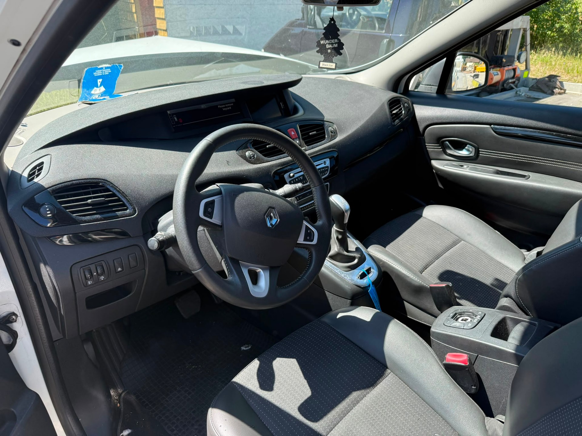 RENAULT Grand Scénic 1.5 dCi Bose EDC-image-4