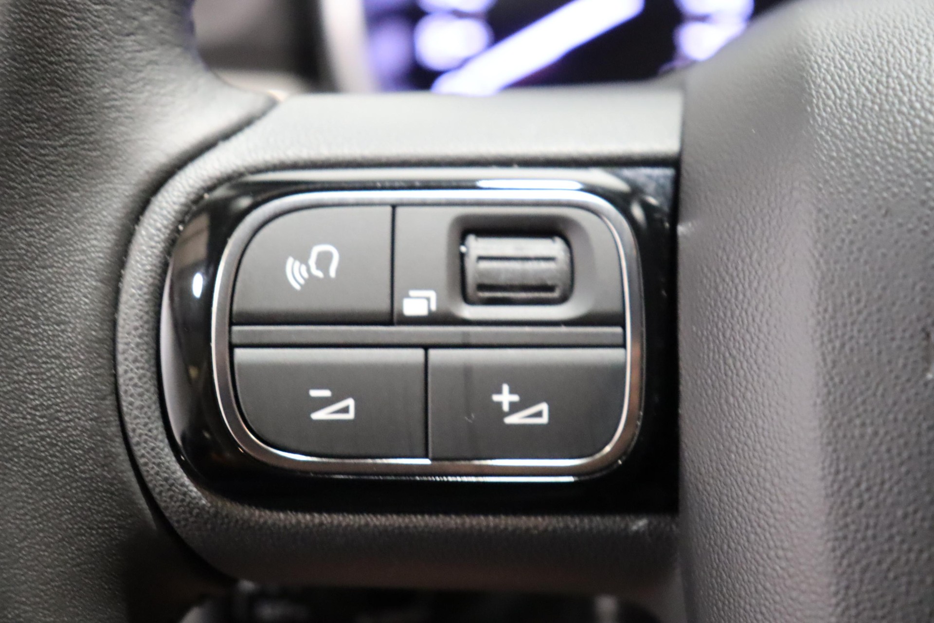 CITROEN C3 1.2 PureTech Swiss Edition+-image-8