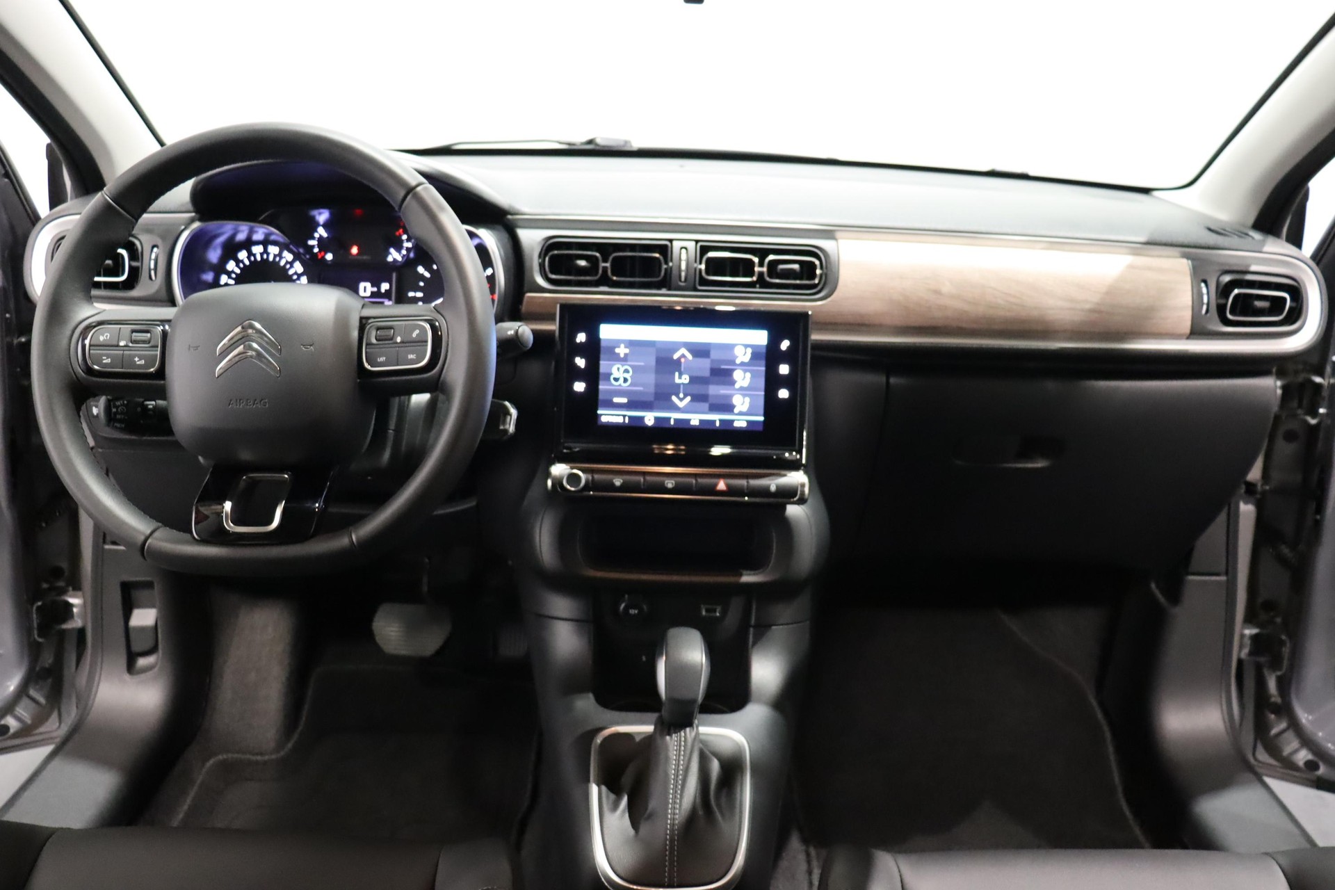 CITROEN C3 1.2 PureTech Swiss Edition+-image-6