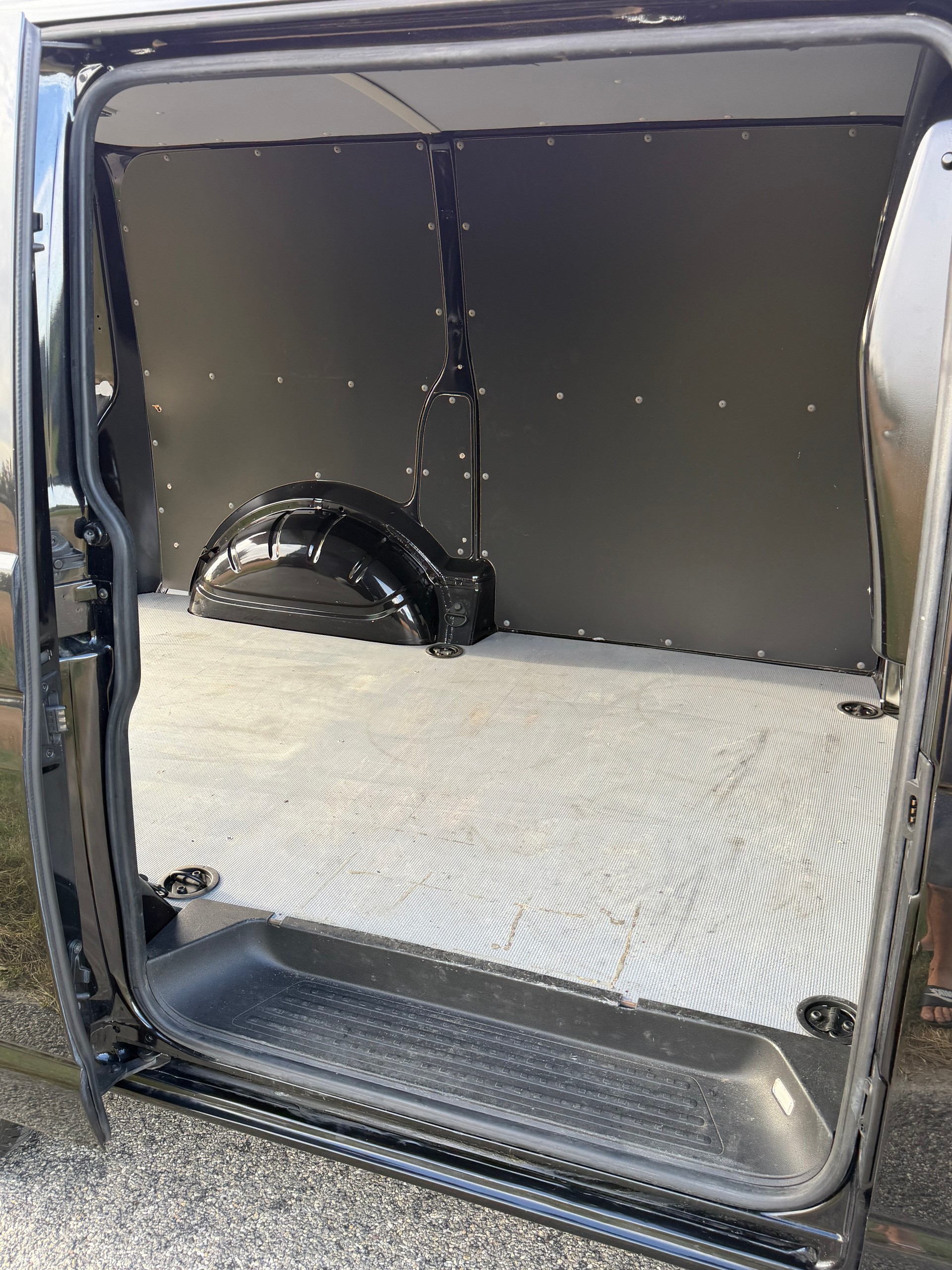 VW T5 2.0 TDI 4Motion-image-10