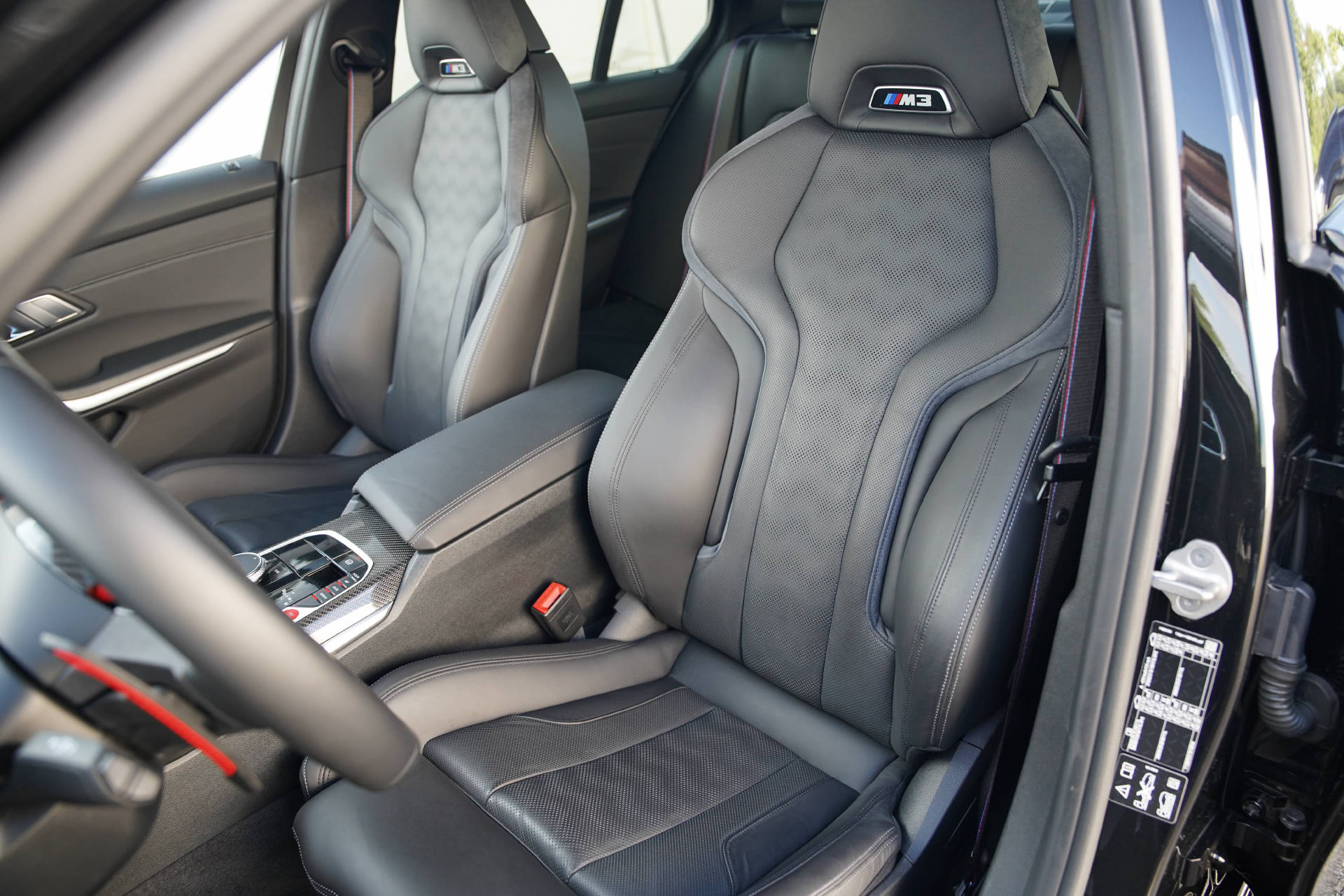 BMW M3 Competition M xDrive LCI-image-9