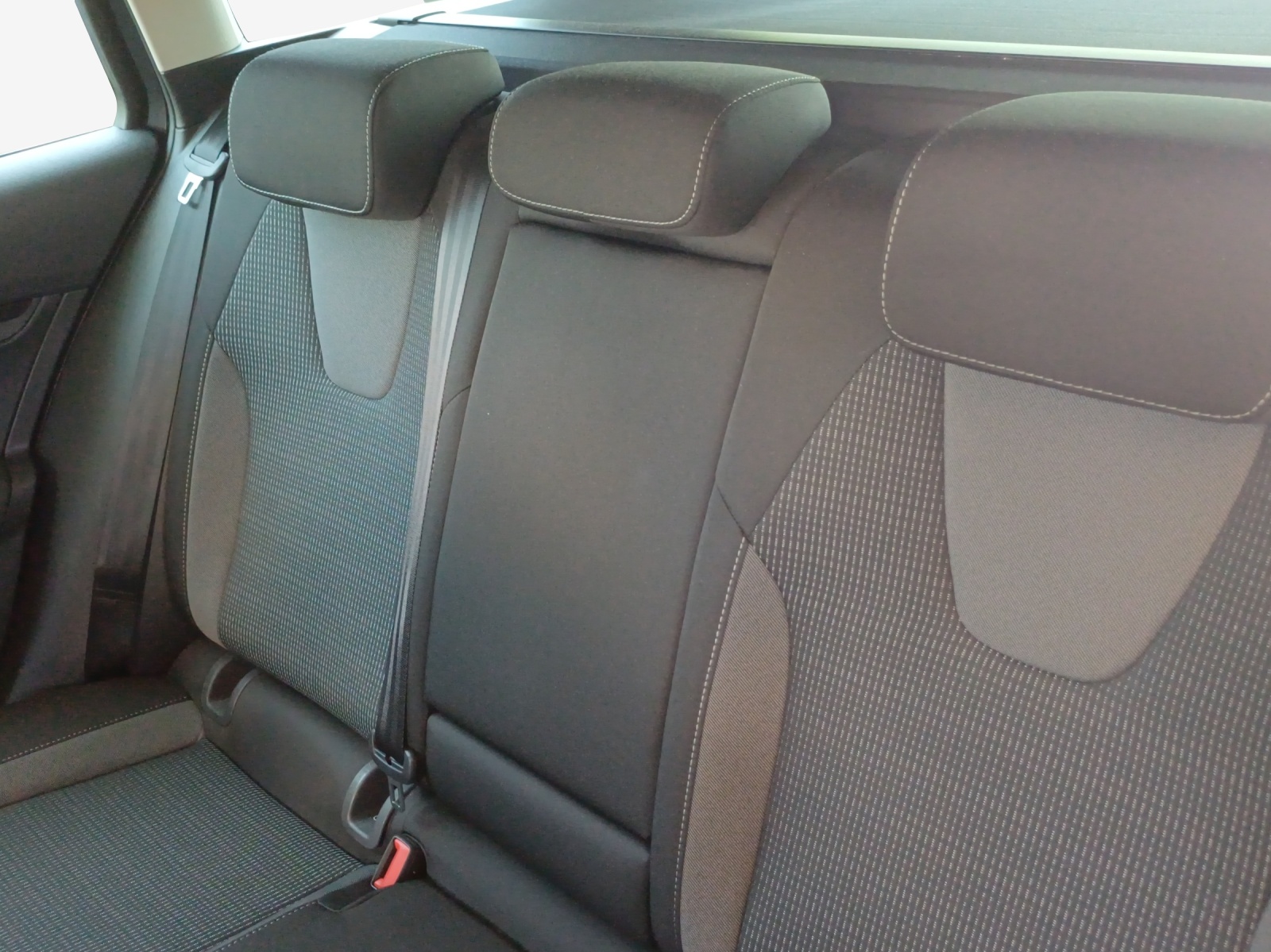 SKODA Octavia Combi 1.5 TSI mHEV DSG Dynamic-image-11