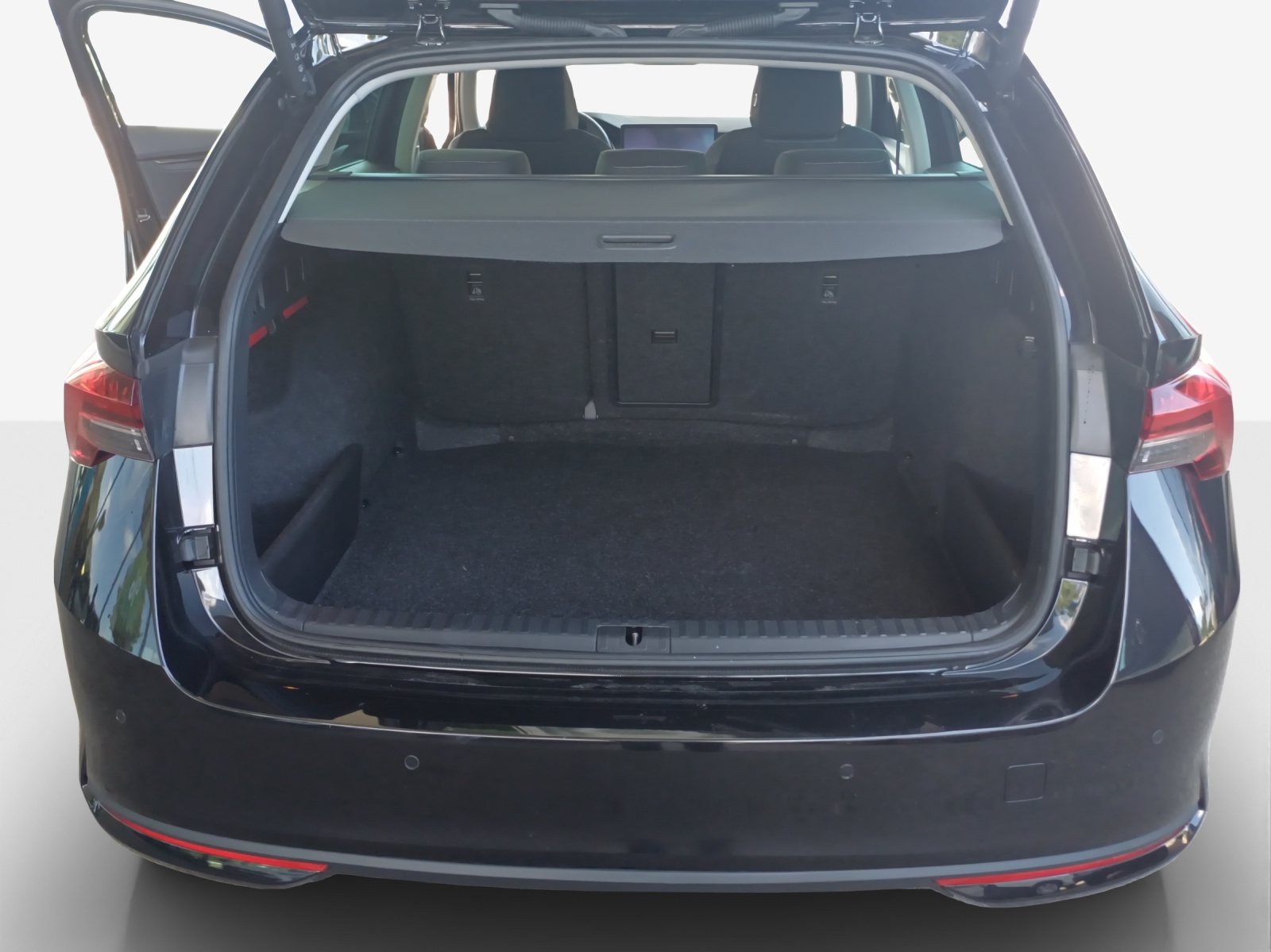 SKODA Octavia Combi 1.5 TSI mHEV DSG Dynamic-image-12