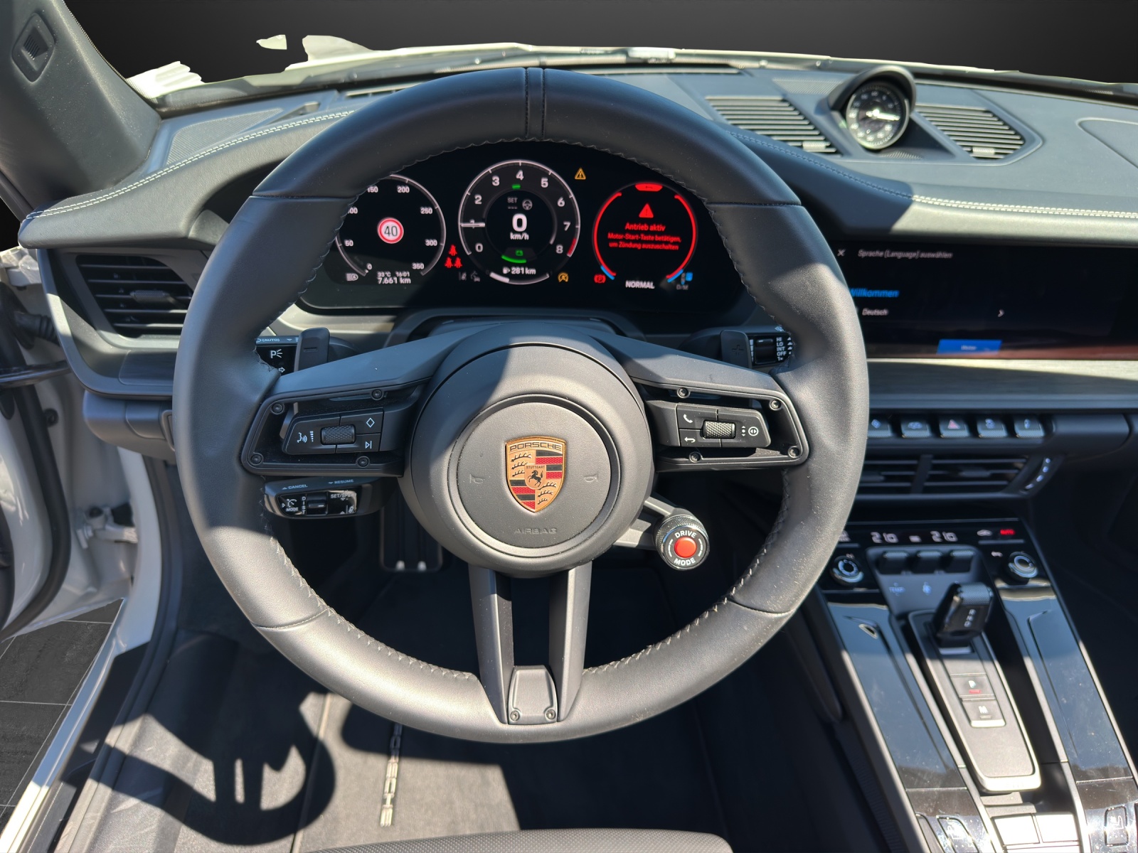 PORSCHE 911 Carrera Cabriolet GTS PDK-image-12