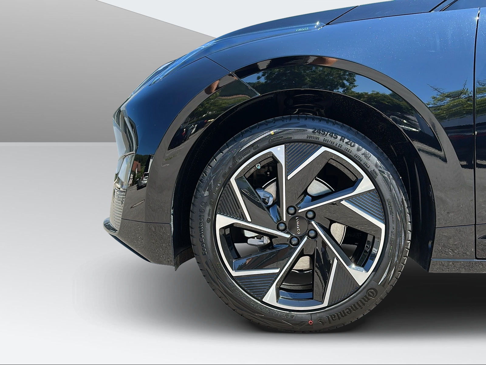LYNK & CO 02-image-8
