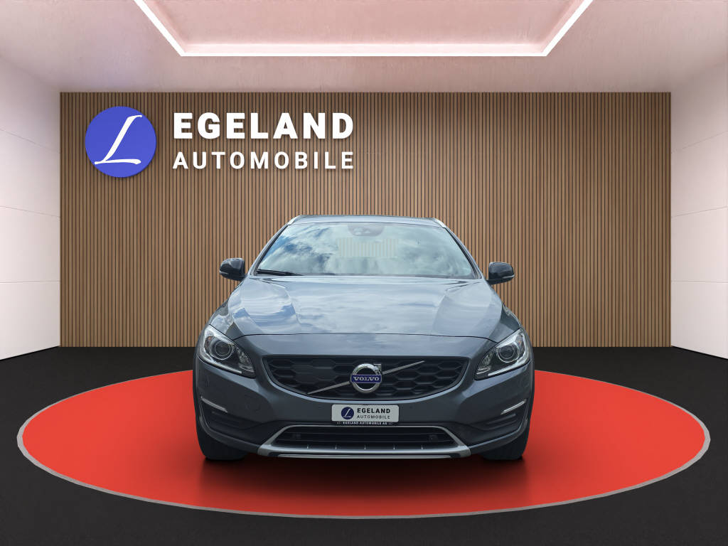 VOLVO V60 Cross Country 2.4 D4 Summum AWD S/S-image-2