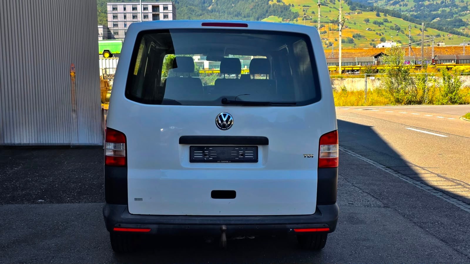 VW T5 2.0 TDI-image-4