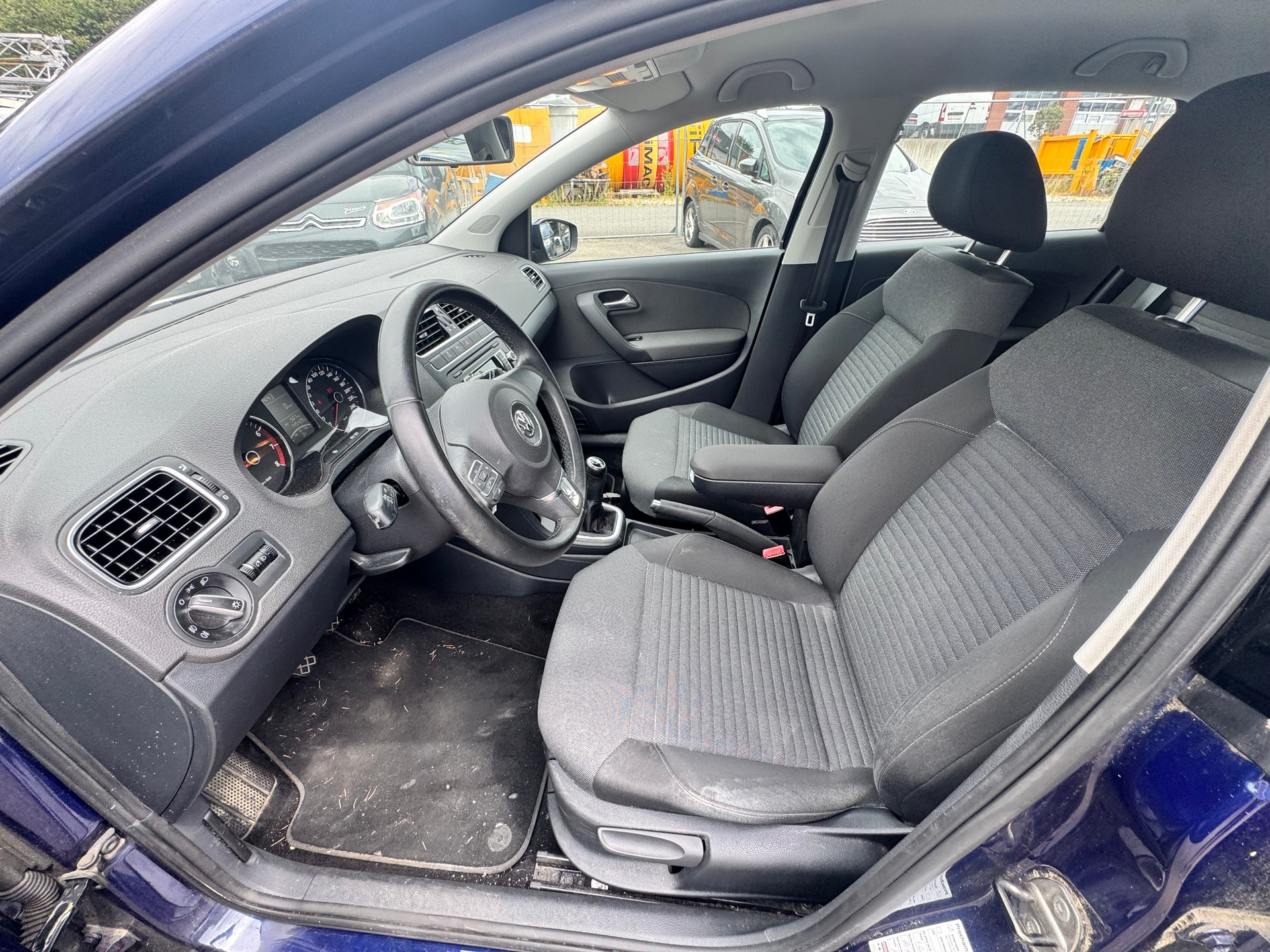 VW Polo 1.2 TSI Trendline-image-7